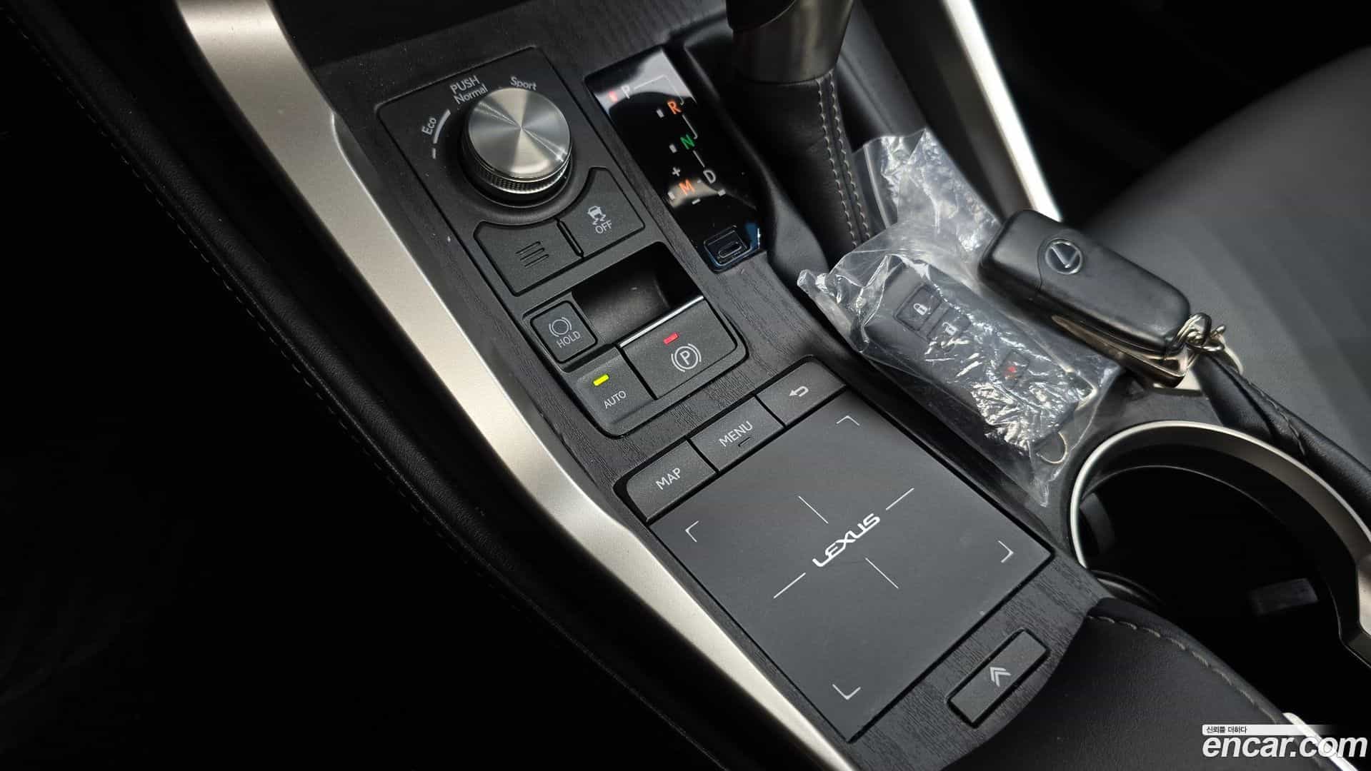 NX Lexus 2017.11-OPTION-020