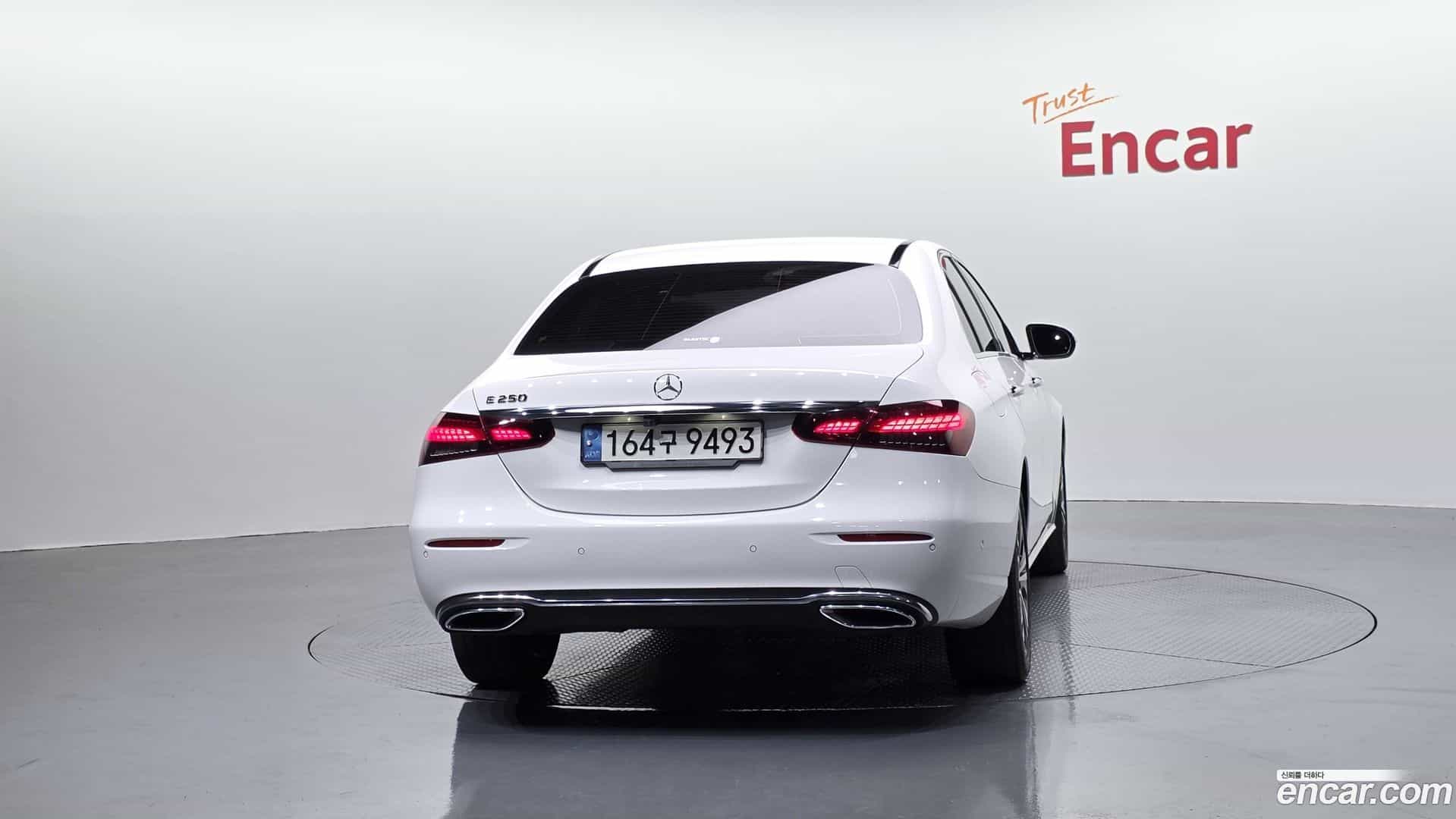 E-Class Mercedes-Benz 2021.2-OUTER-004
