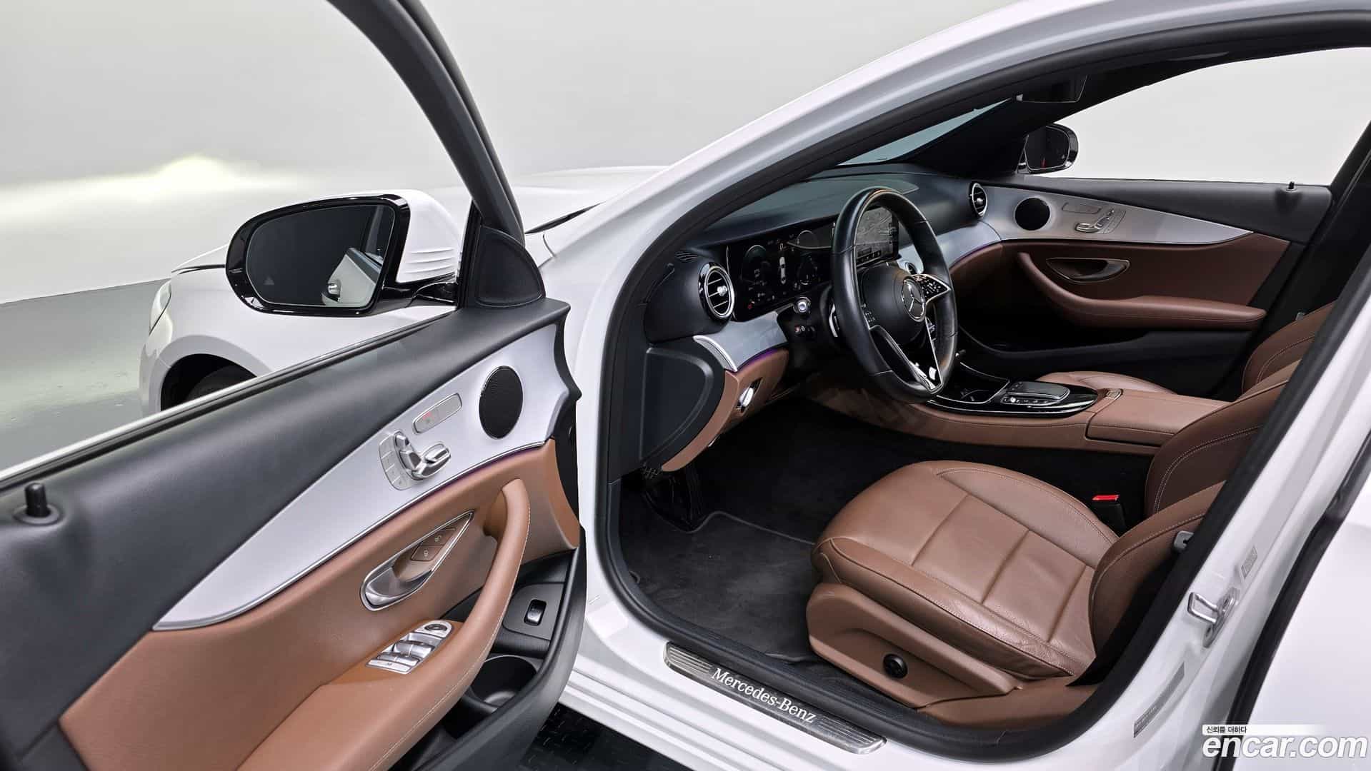 E-Class Mercedes-Benz 2021.2-INNER-010
