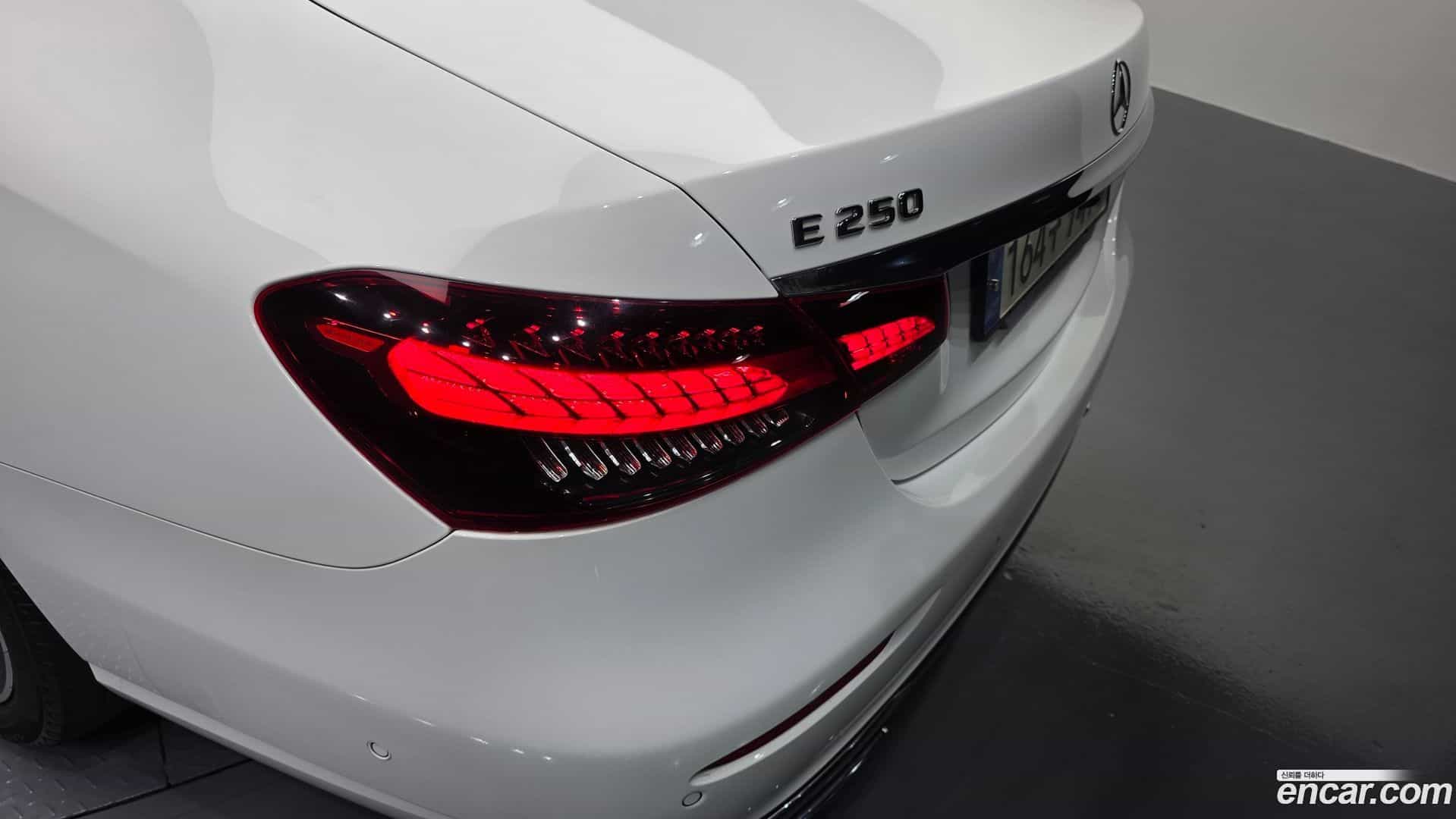 E-Class Mercedes-Benz 2021.2-OUTER-033