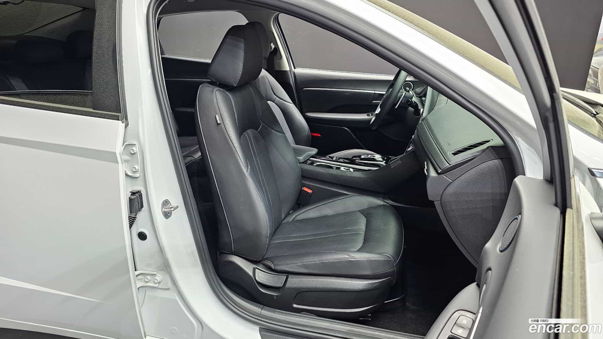 Sonata Hyundai 2022.8-INNER-036