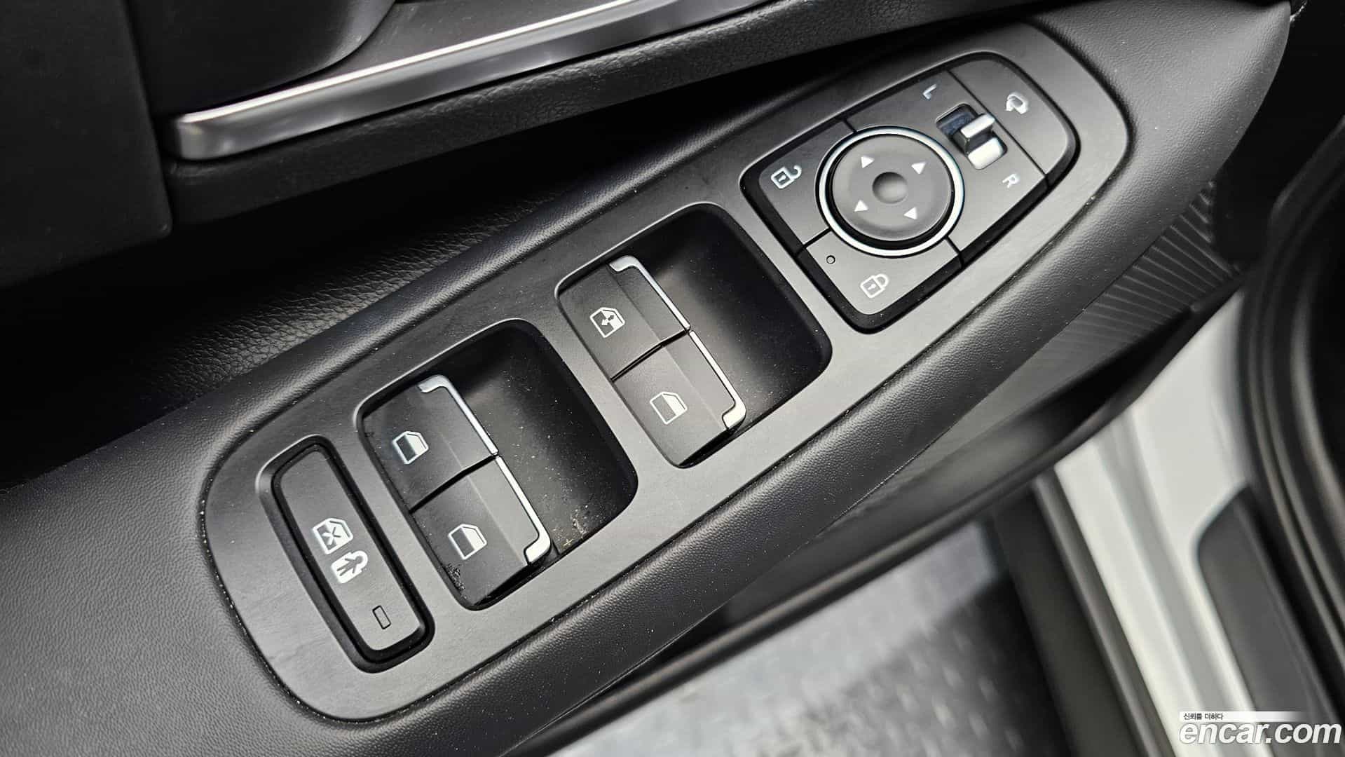 Sonata Hyundai 2022.8-OPTION-040