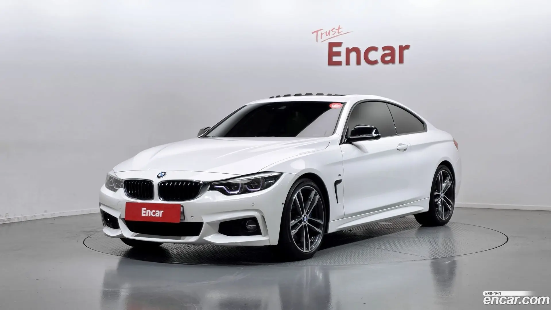 Main__Slider__Photo:4-Series BMW 2018.9-0