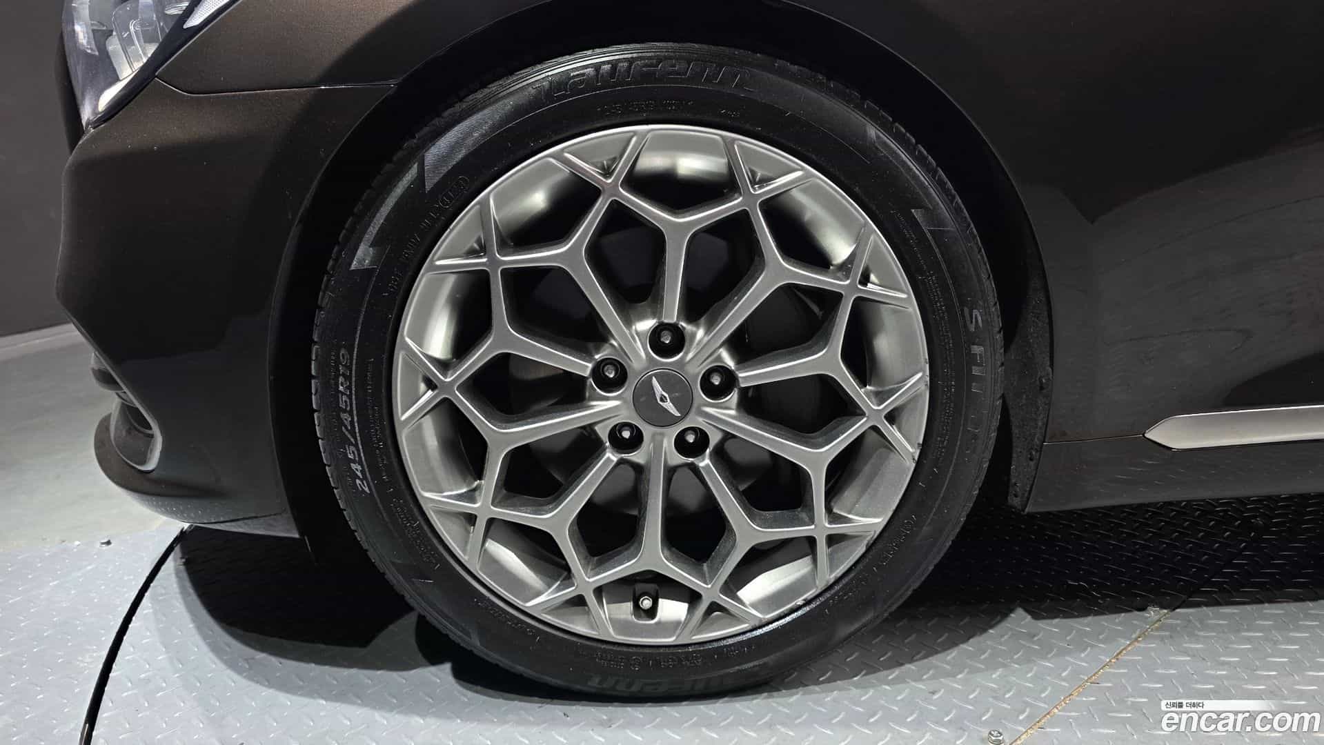 G80 Genesis 2018.8-OUTER-005