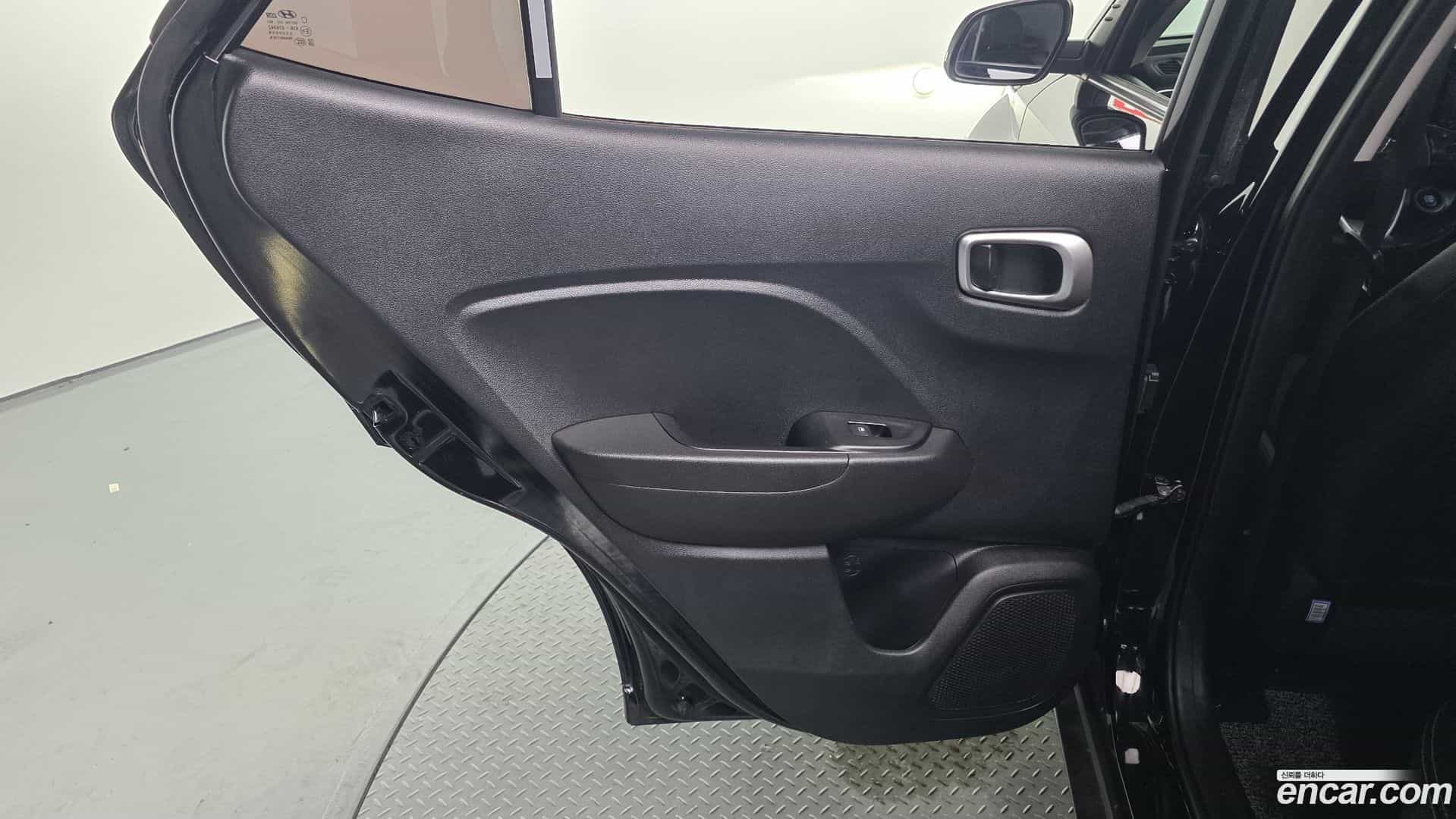 Venue Hyundai 2020.10-INNER-035
