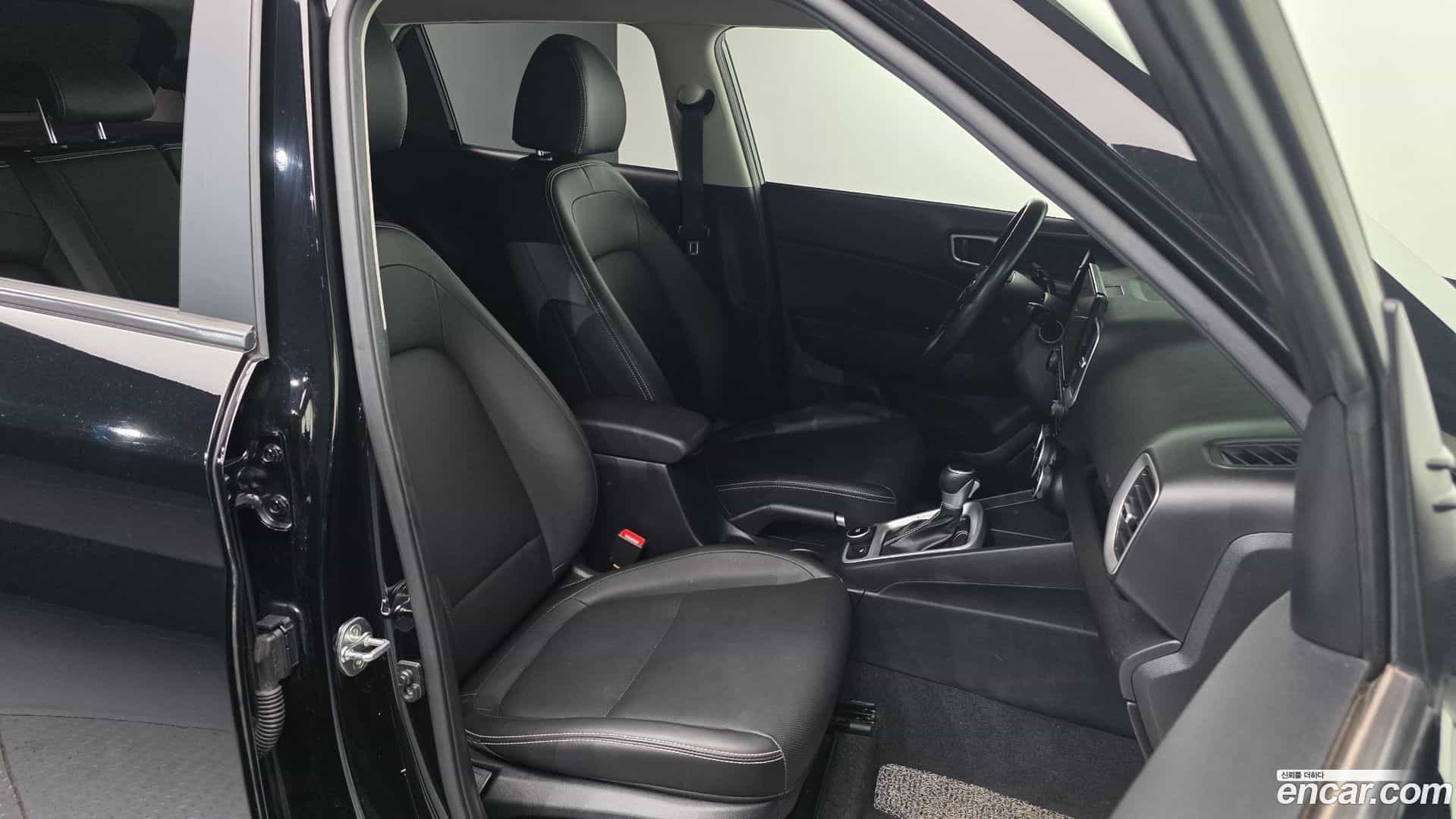 Venue Hyundai 2020.10-INNER-036