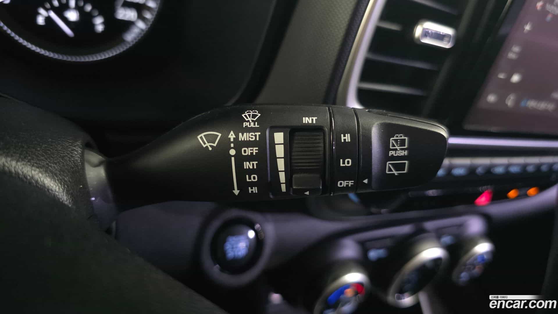 Venue Hyundai 2020.10-OPTION-041