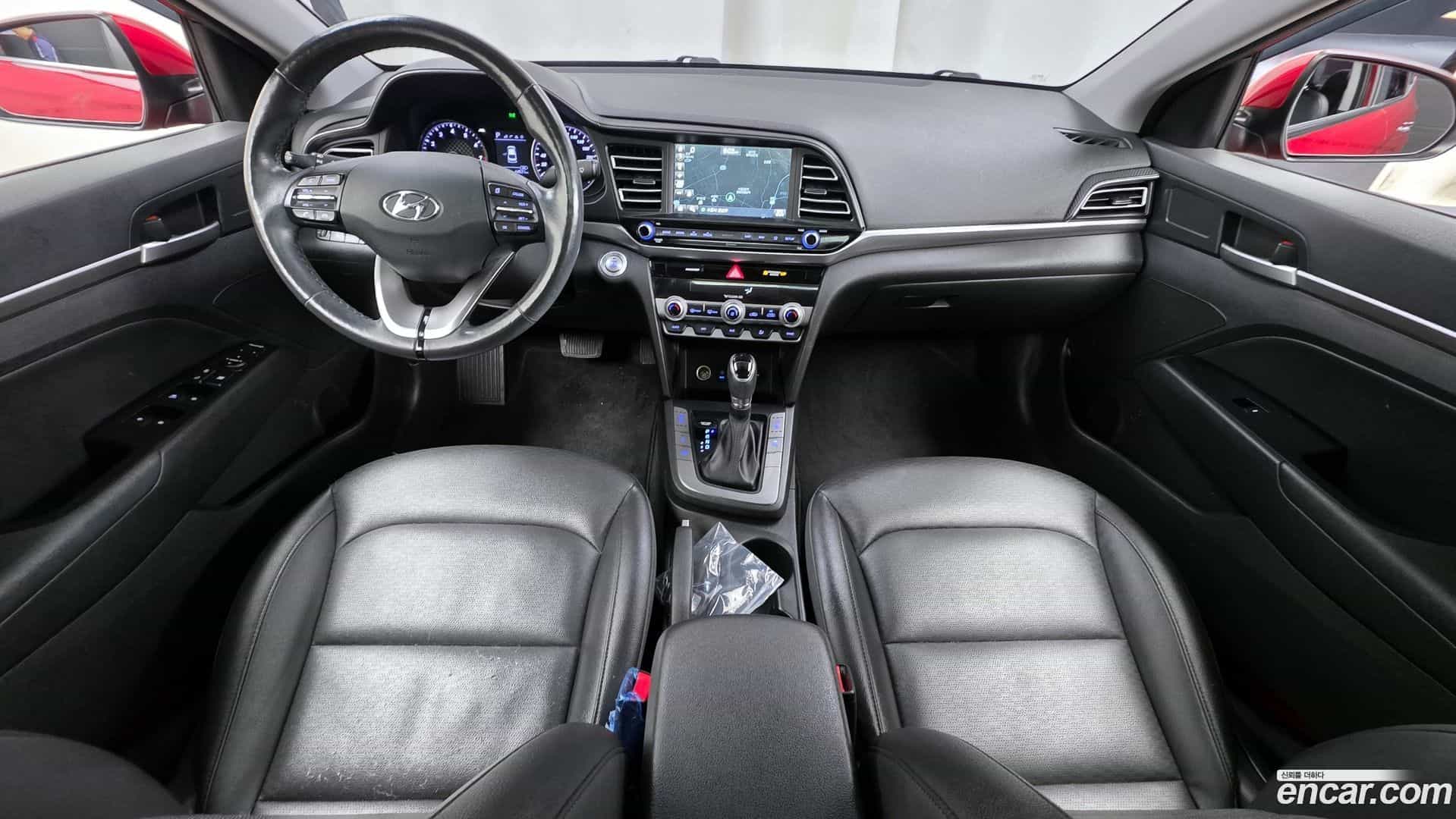 AVANTE Hyundai 2018.10-INNER-007
