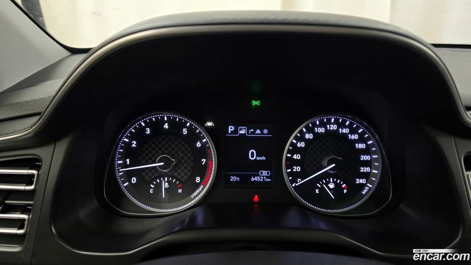AVANTE Hyundai 2018.10-INNER-008