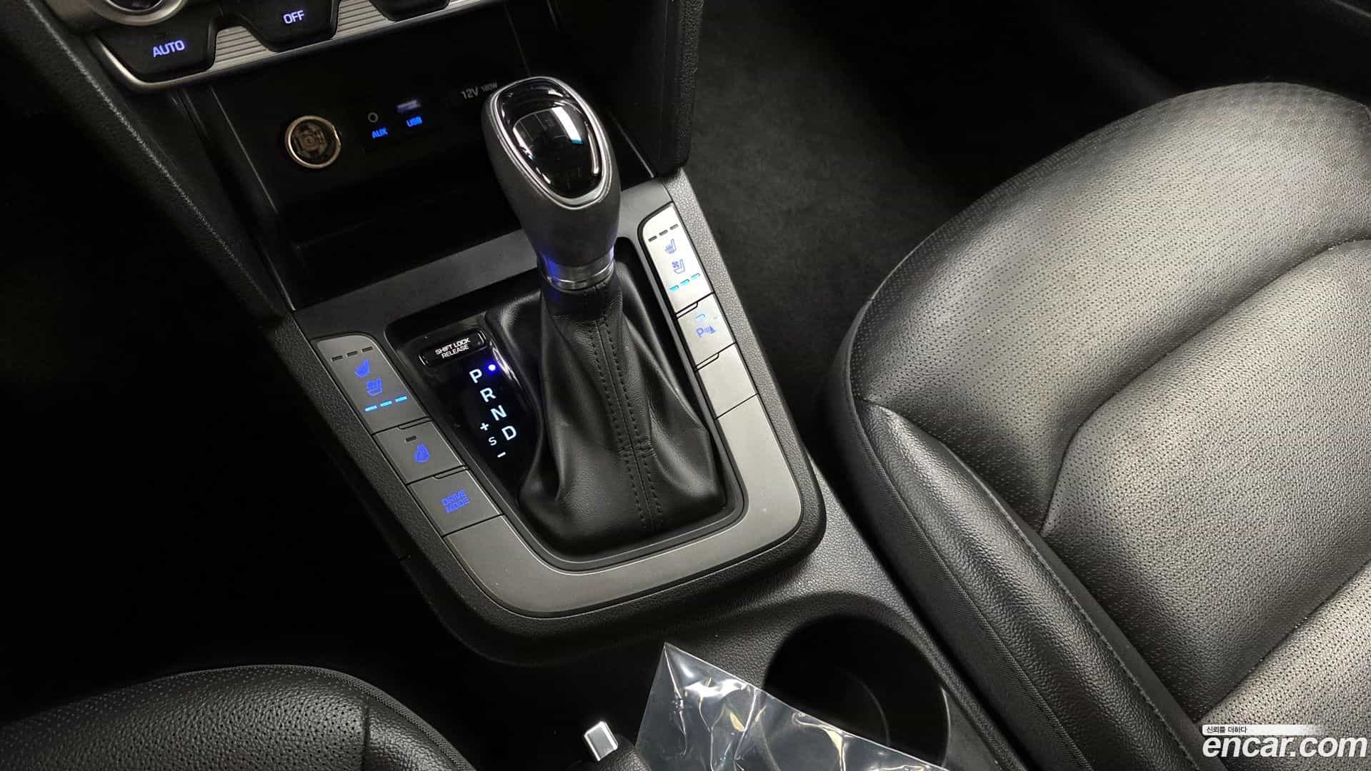 AVANTE Hyundai 2018.10-INNER-009