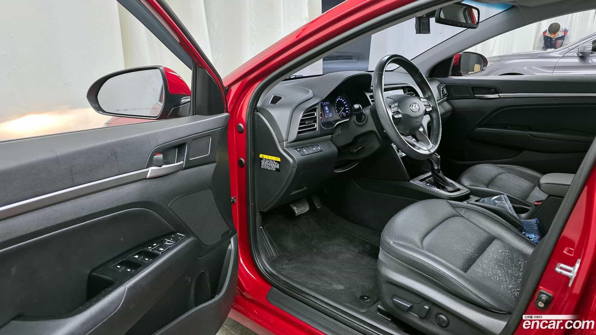AVANTE Hyundai 2018.10-INNER-010