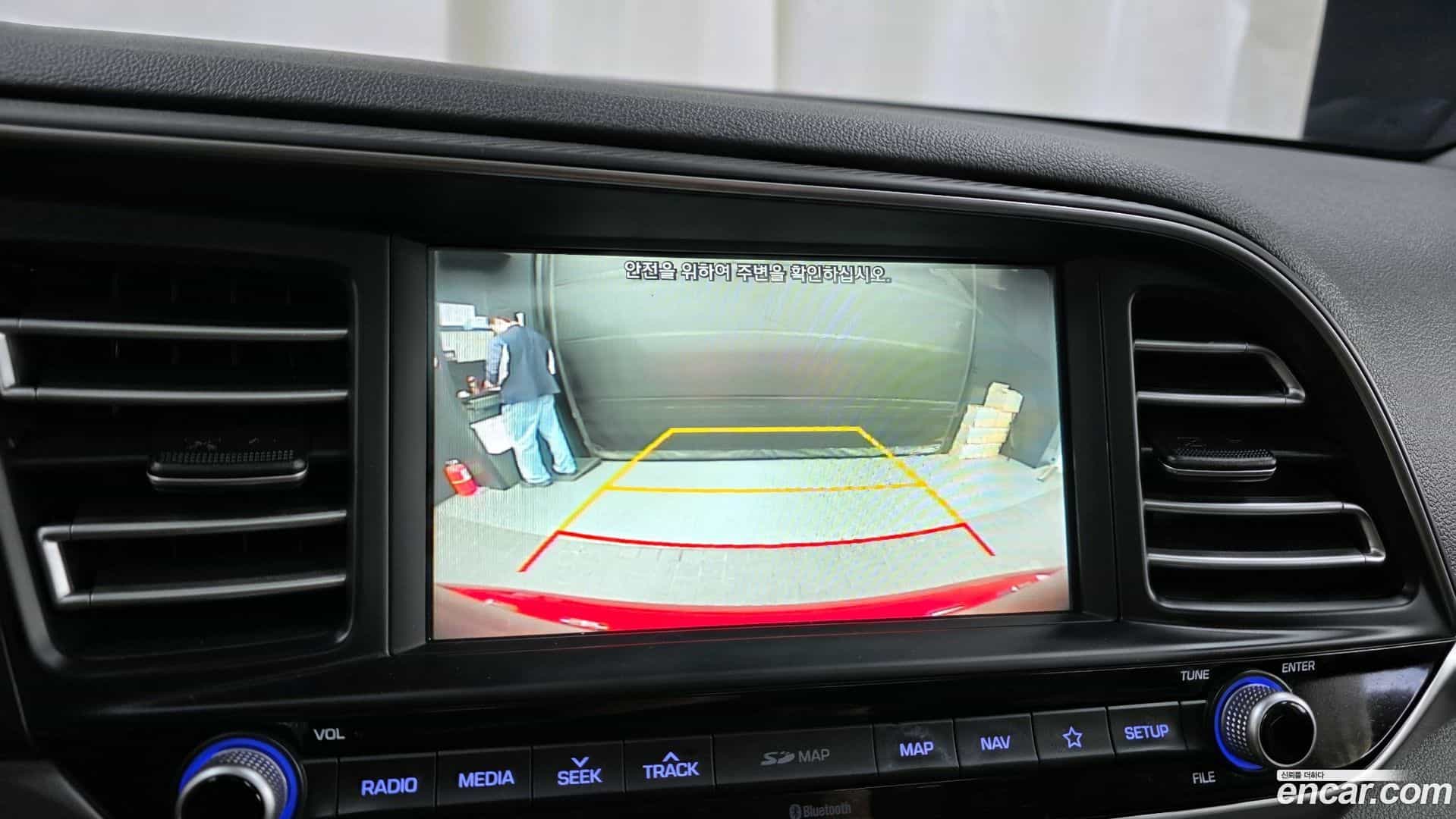 AVANTE Hyundai 2018.10-OPTION-019