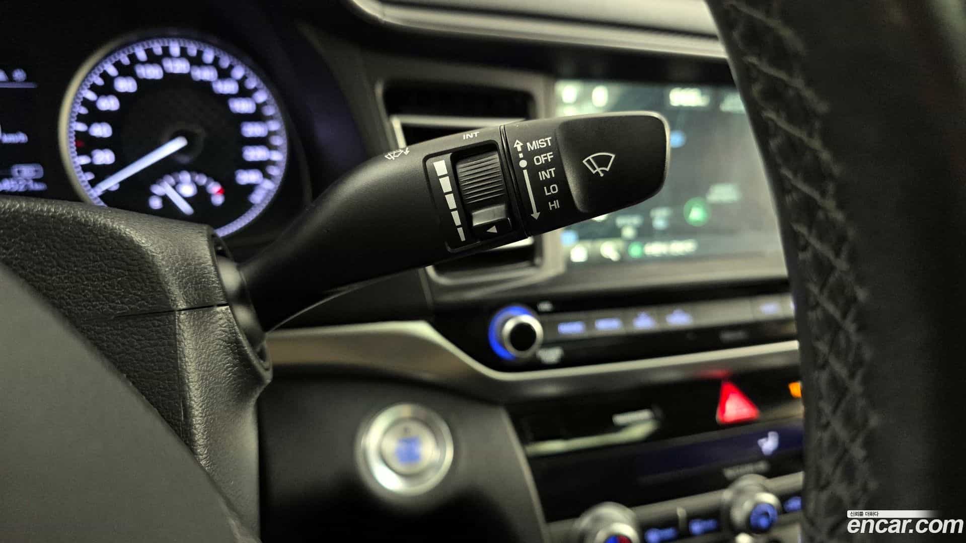 AVANTE Hyundai 2018.10-OPTION-023