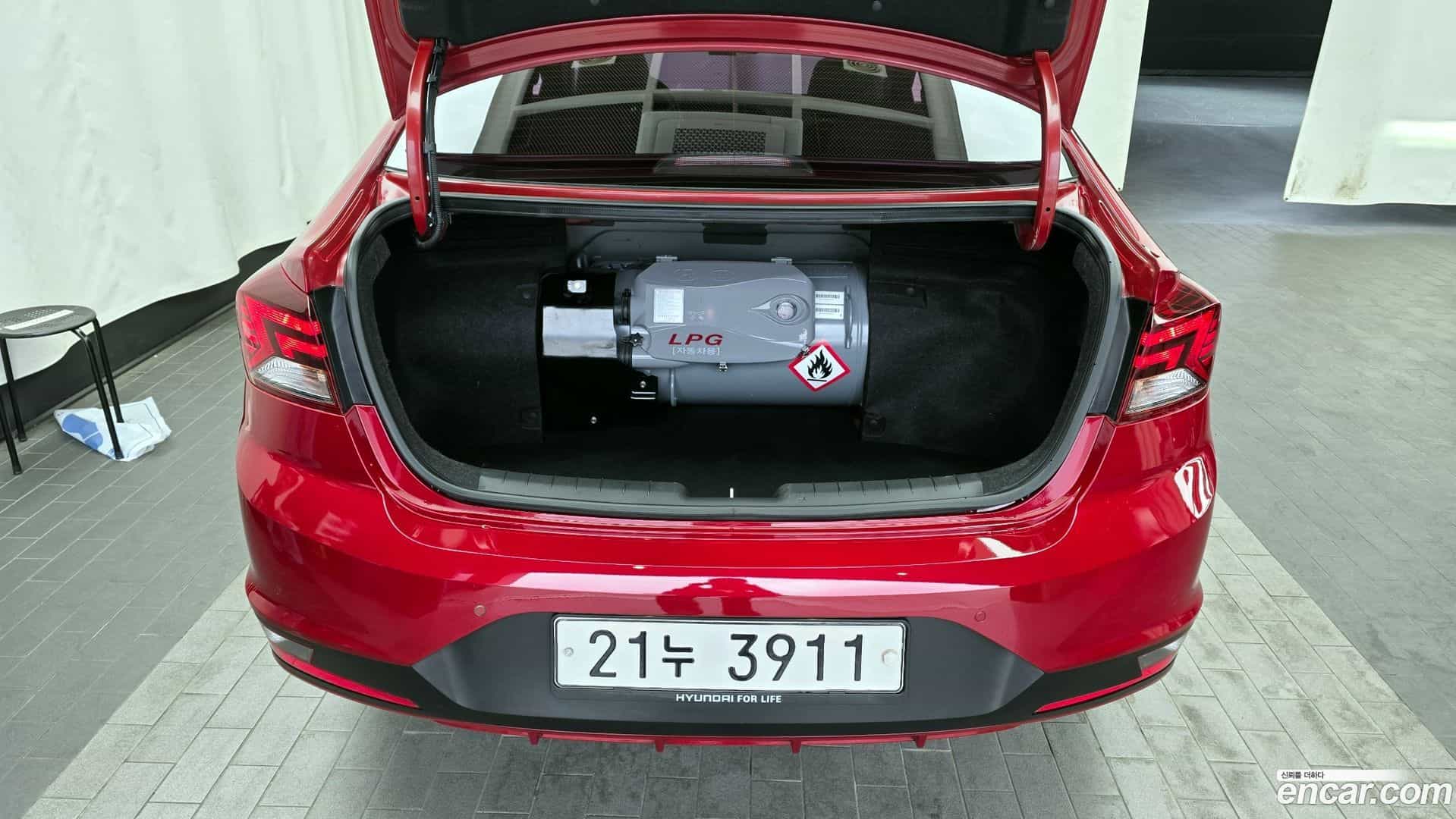 AVANTE Hyundai 2018.10-OPTION-024
