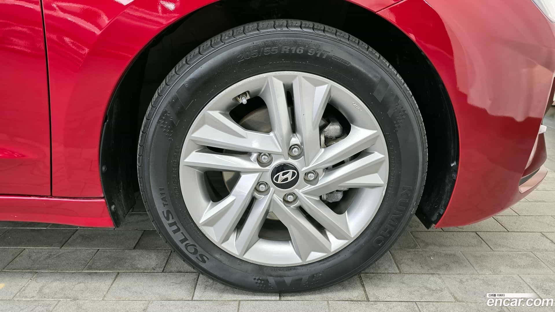 AVANTE Hyundai 2018.10-OUTER-031