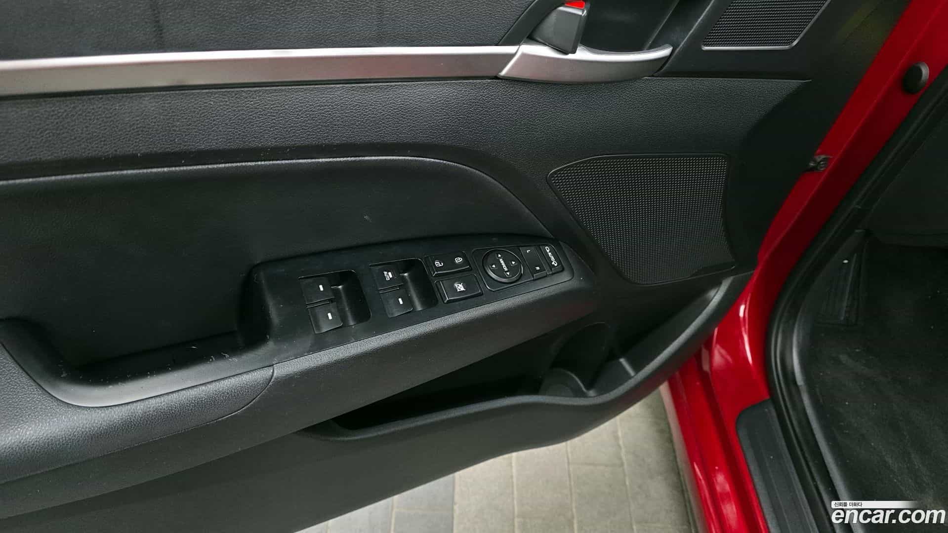 AVANTE Hyundai 2018.10-OPTION-040