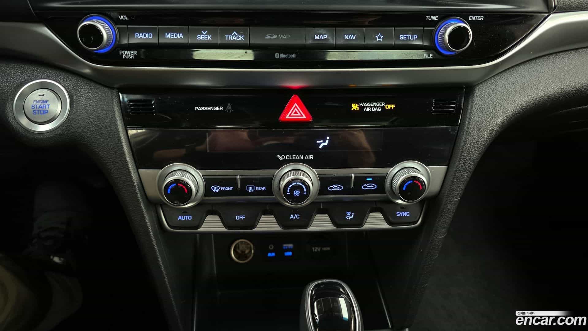 AVANTE Hyundai 2018.10-OPTION-042