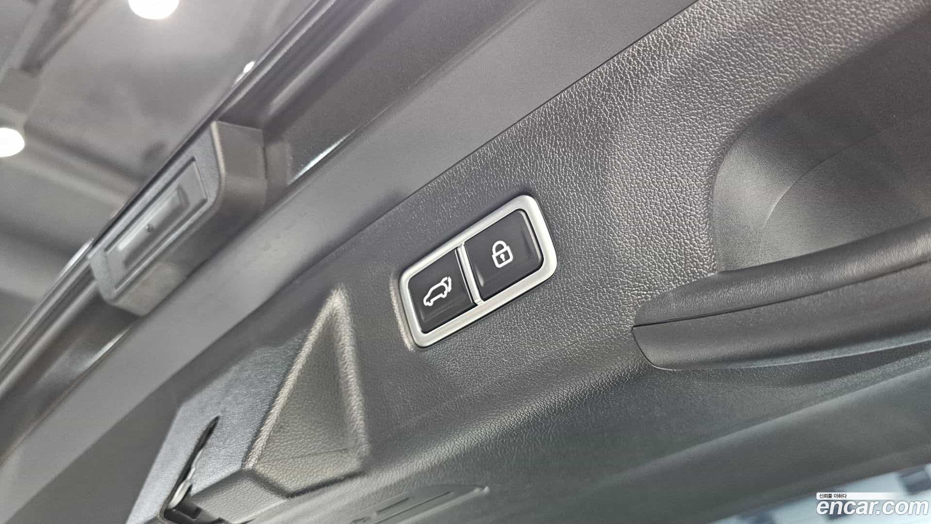 Sorento Kia 2023.4-OPTION-024