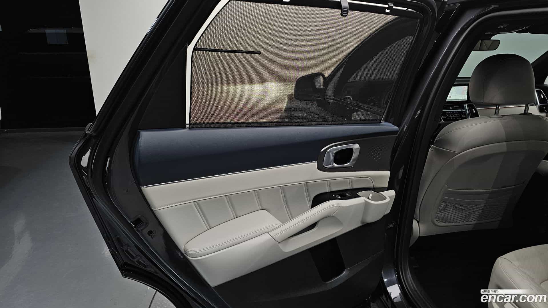 Sorento Kia 2023.4-INNER-035