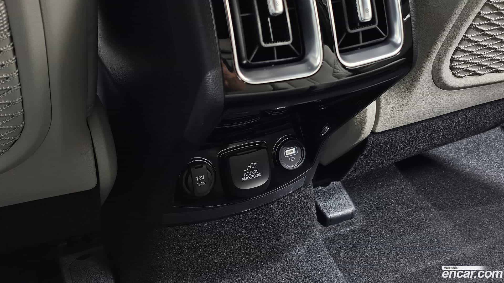 Sorento Kia 2023.4-OPTION-044