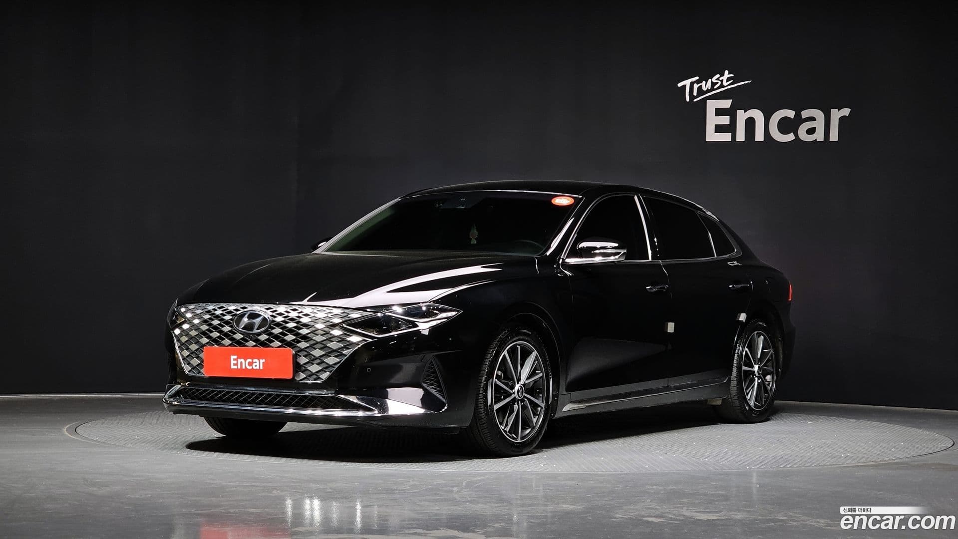 Main__Slider__Photo:Grandeur Hyundai 2022.3-0
