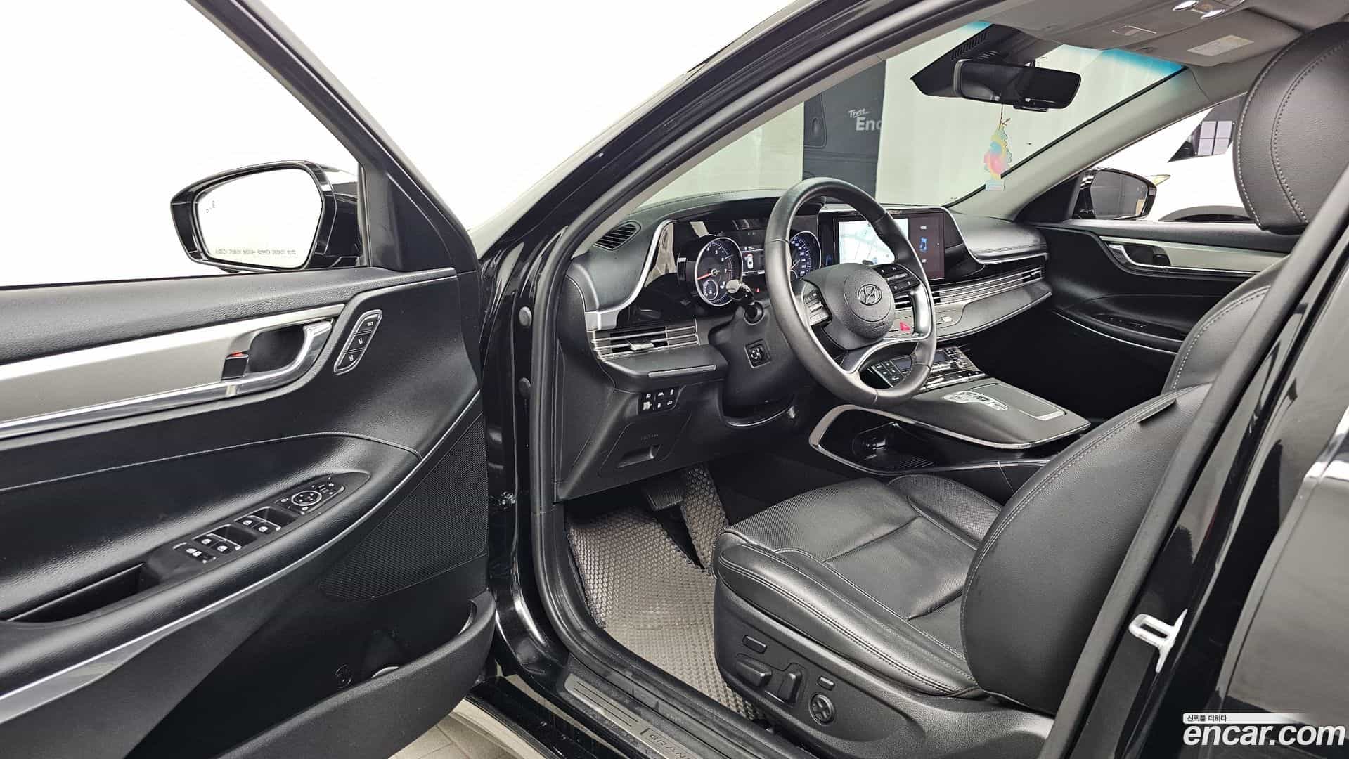 Grandeur Hyundai 2022.3-INNER-010