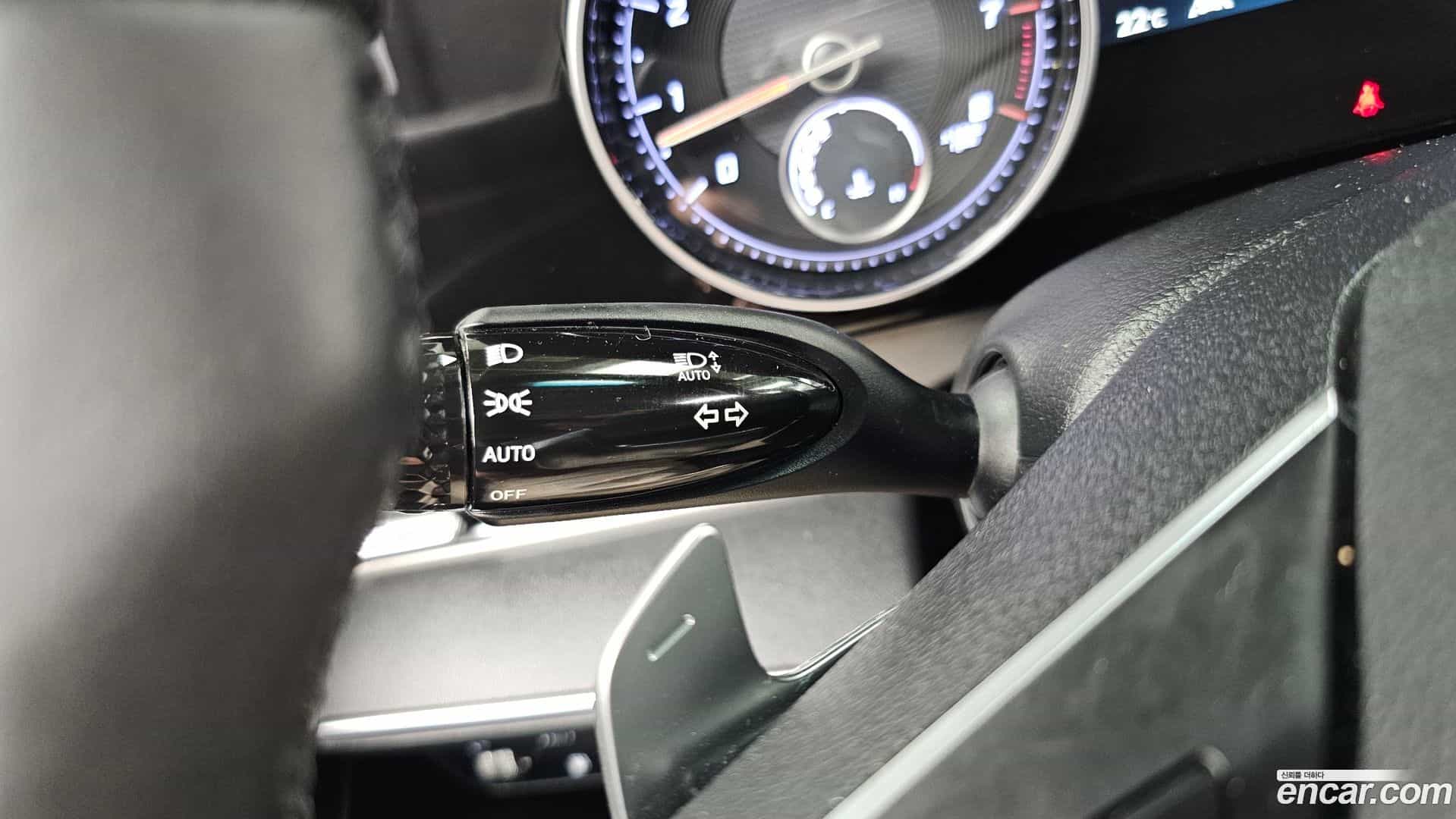 Grandeur Hyundai 2022.3-OPTION-042