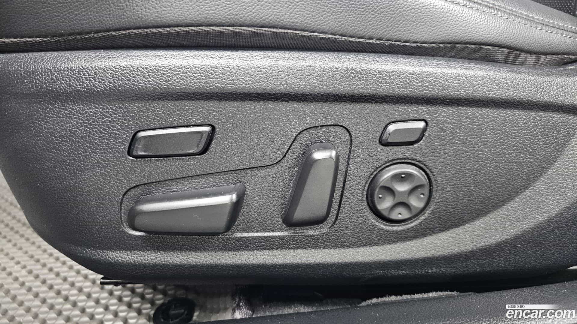 Grandeur Hyundai 2022.3-OPTION-044