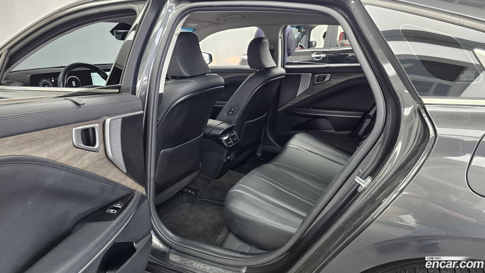 K8 Kia 2022.0-INNER-036