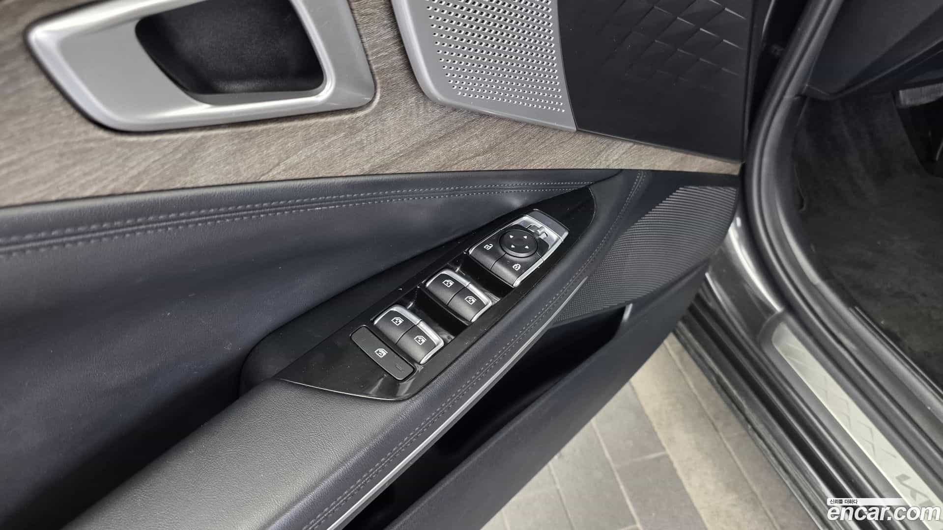 K8 Kia 2022.0-OPTION-043