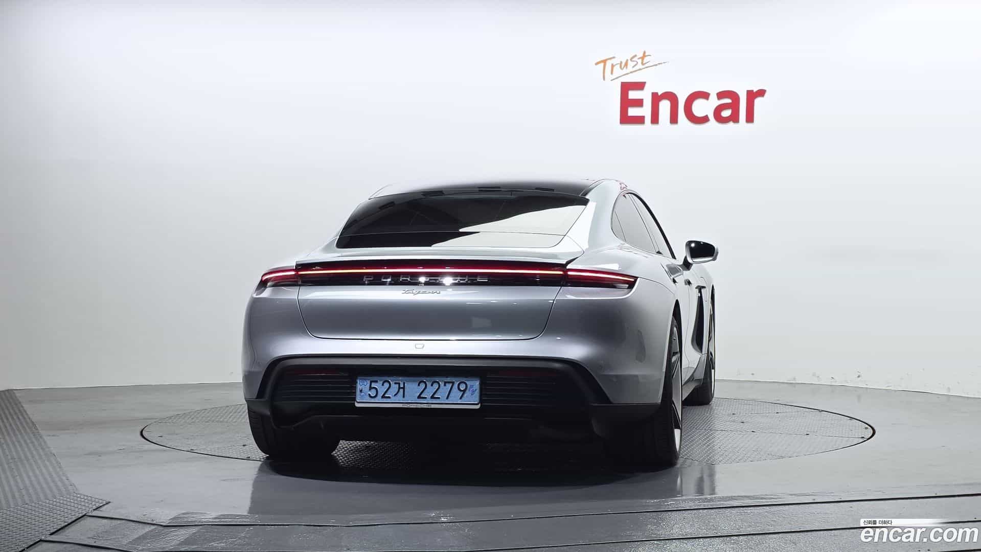 Taycan Porsche 2022.0-OUTER-004