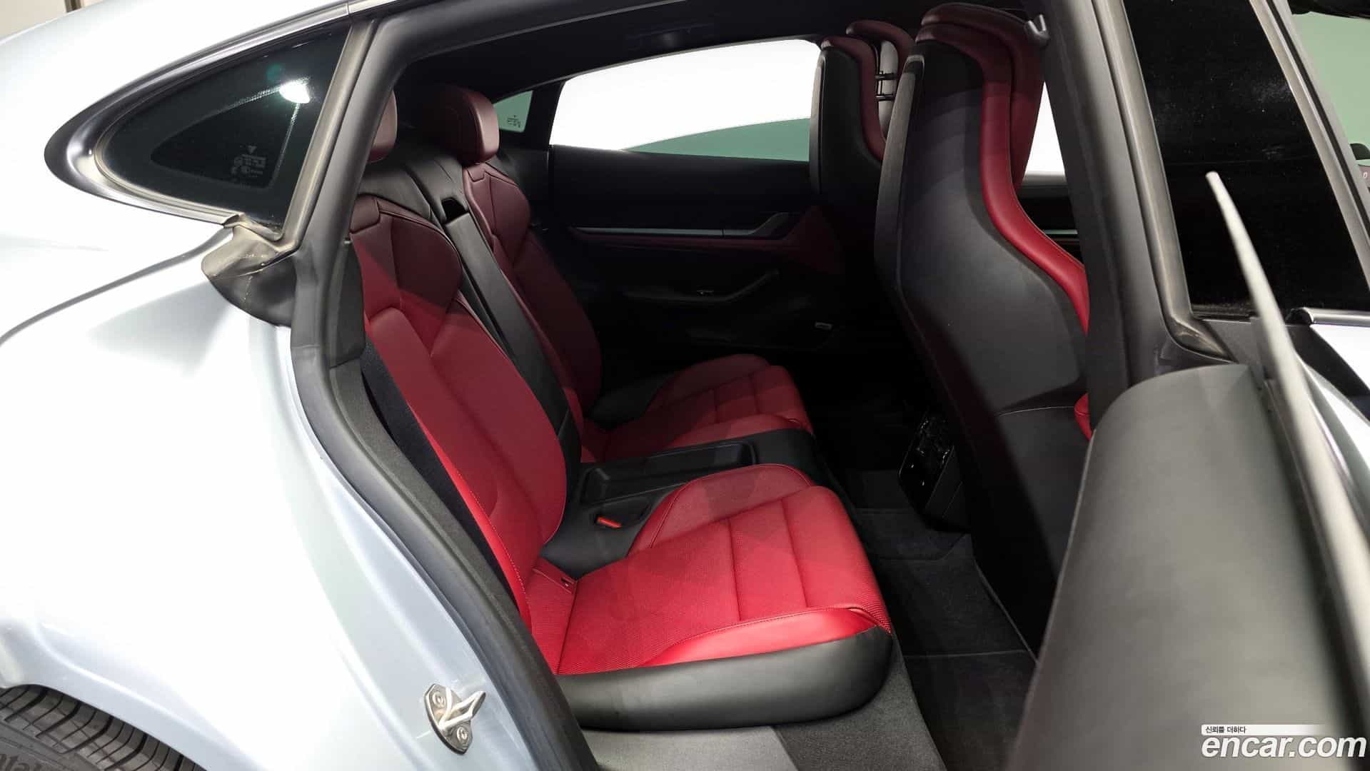 Taycan Porsche 2022.0-OPTION-015