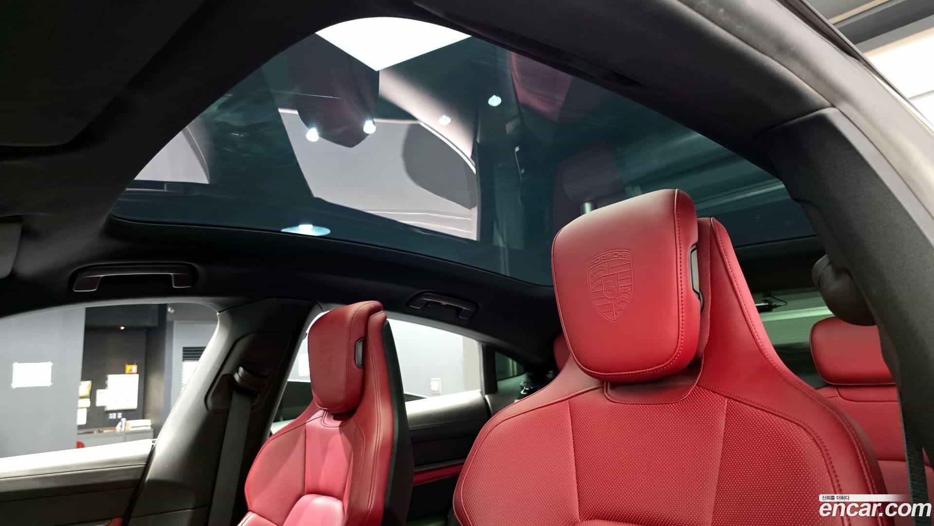 Taycan Porsche 2022.0-OPTION-020