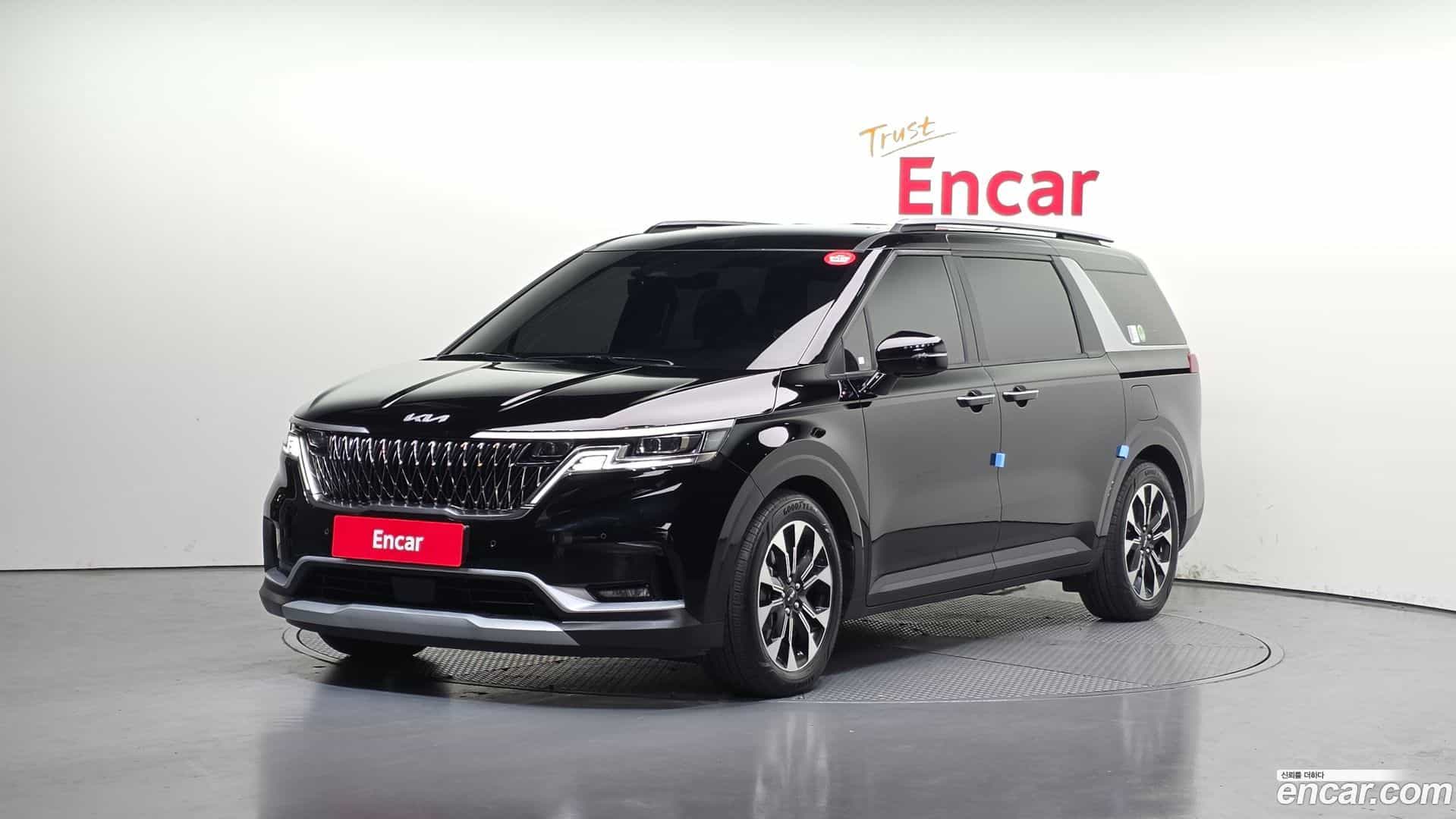 Canival Kia 2022.10-OUTER-001