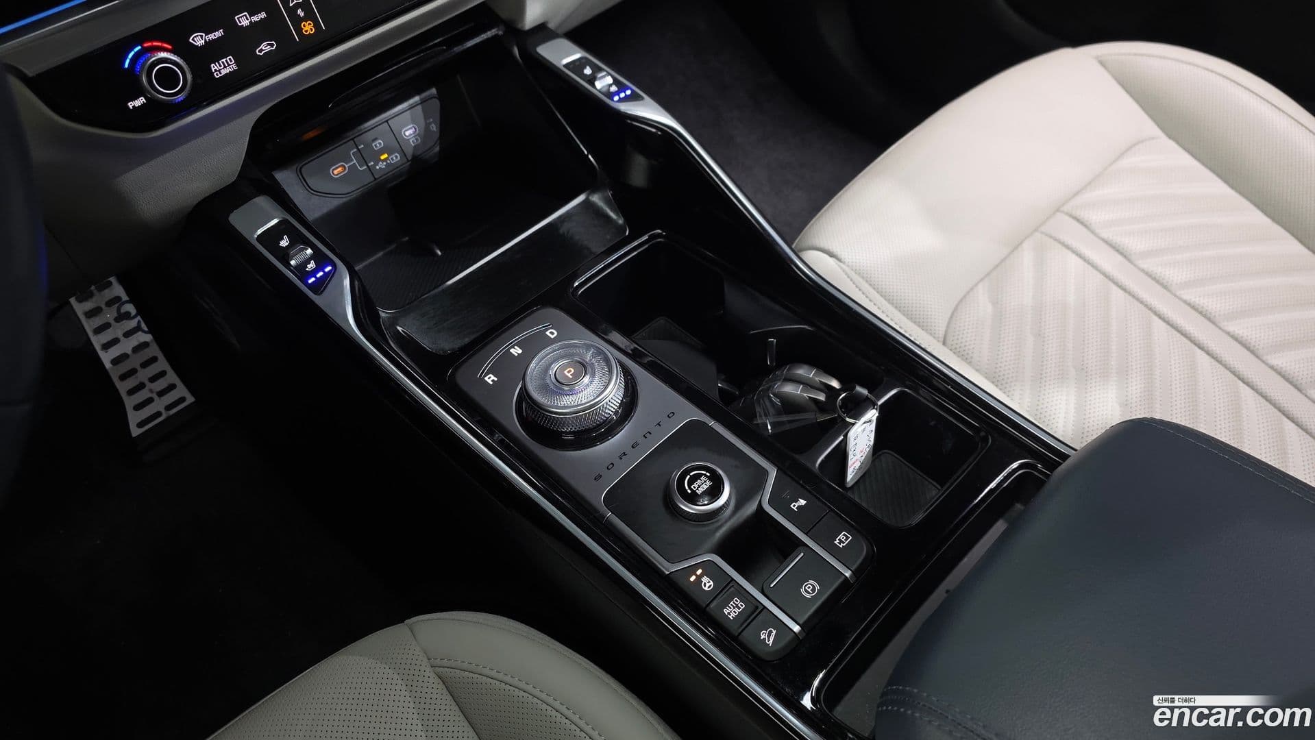 Main__Slider__Photo:Sorento Kia 2024.4-8