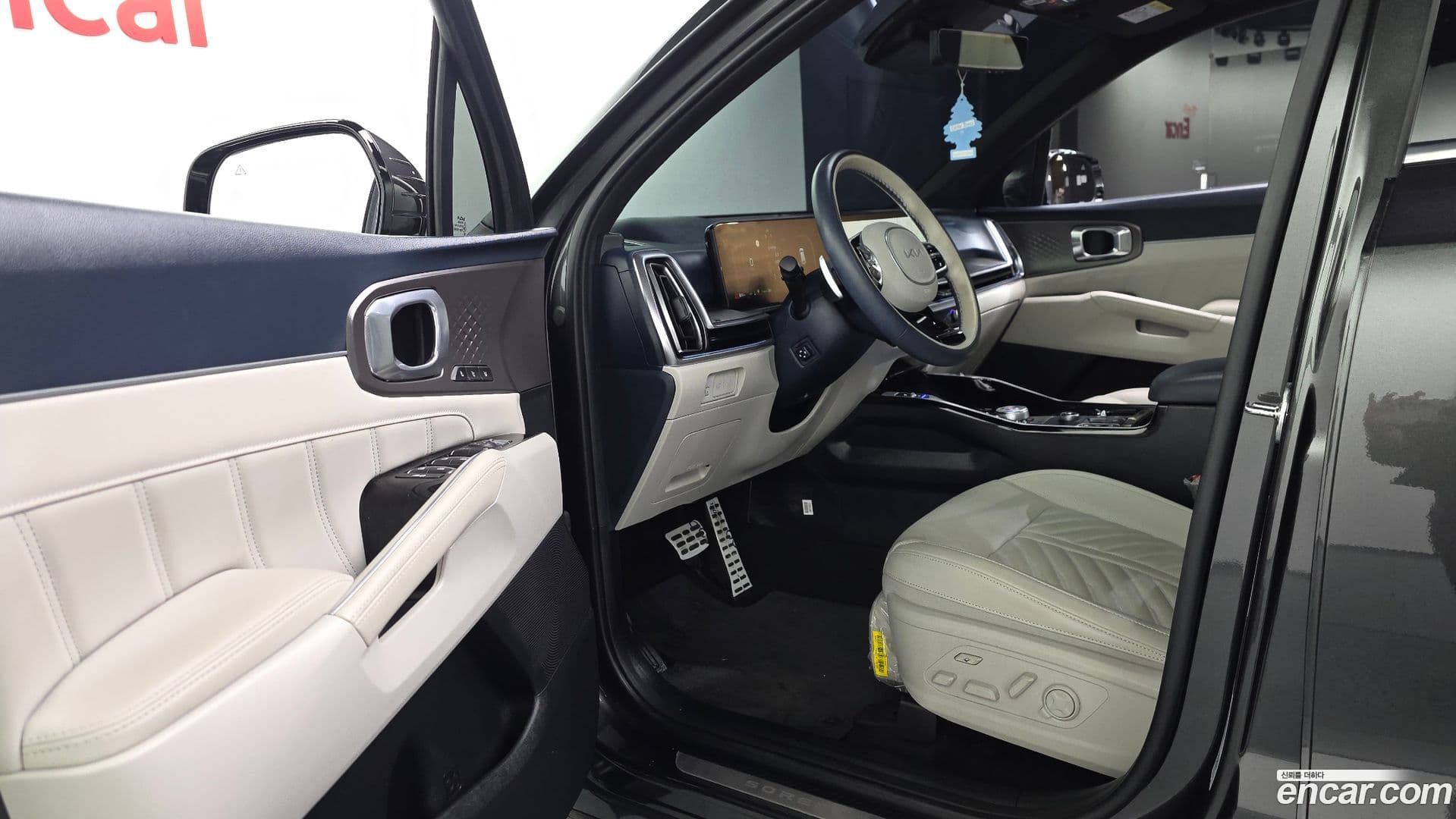 Main__Slider__Photo:Sorento Kia 2024.4-9