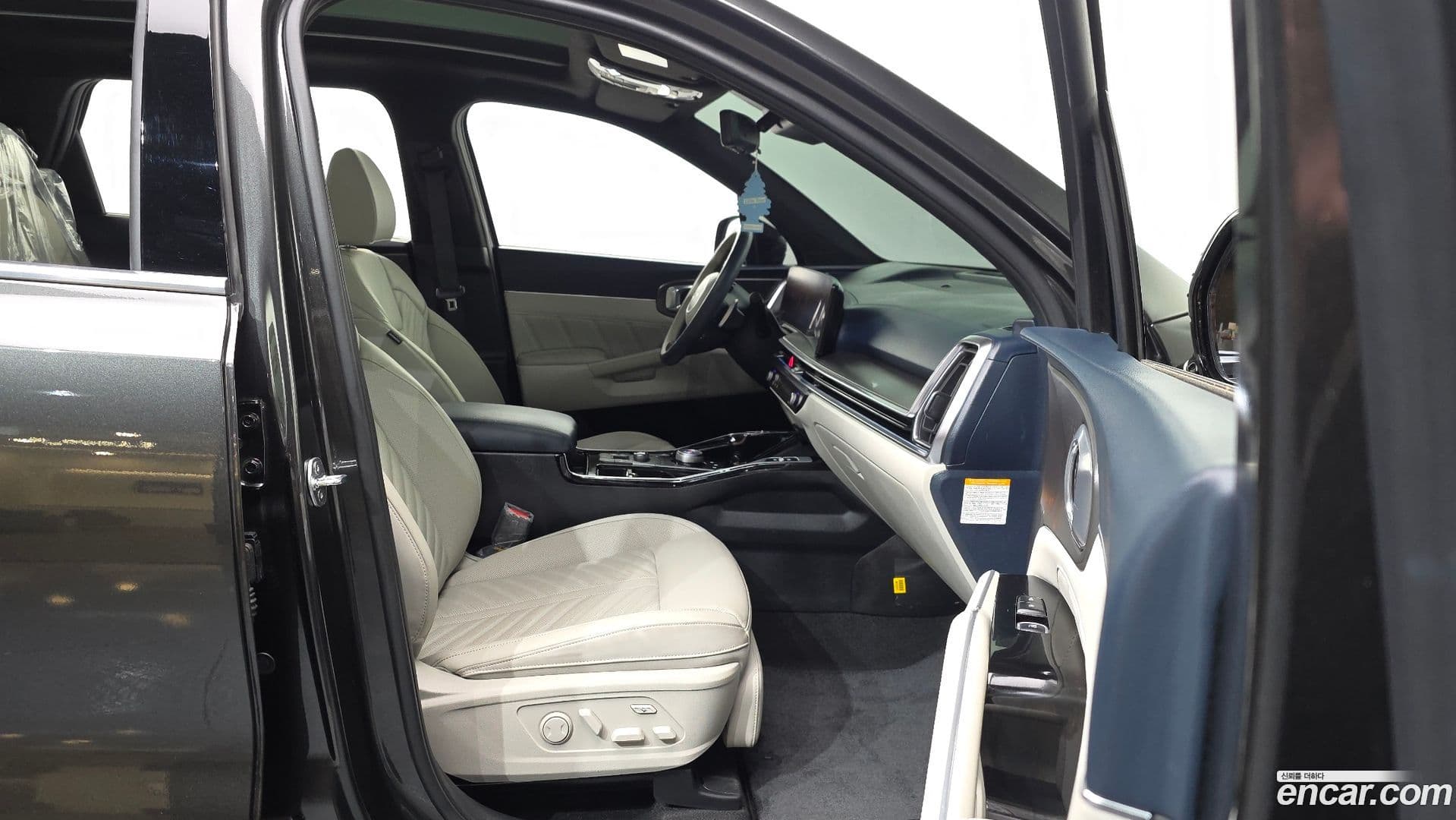 Main__Slider__Photo:Sorento Kia 2024.4-10