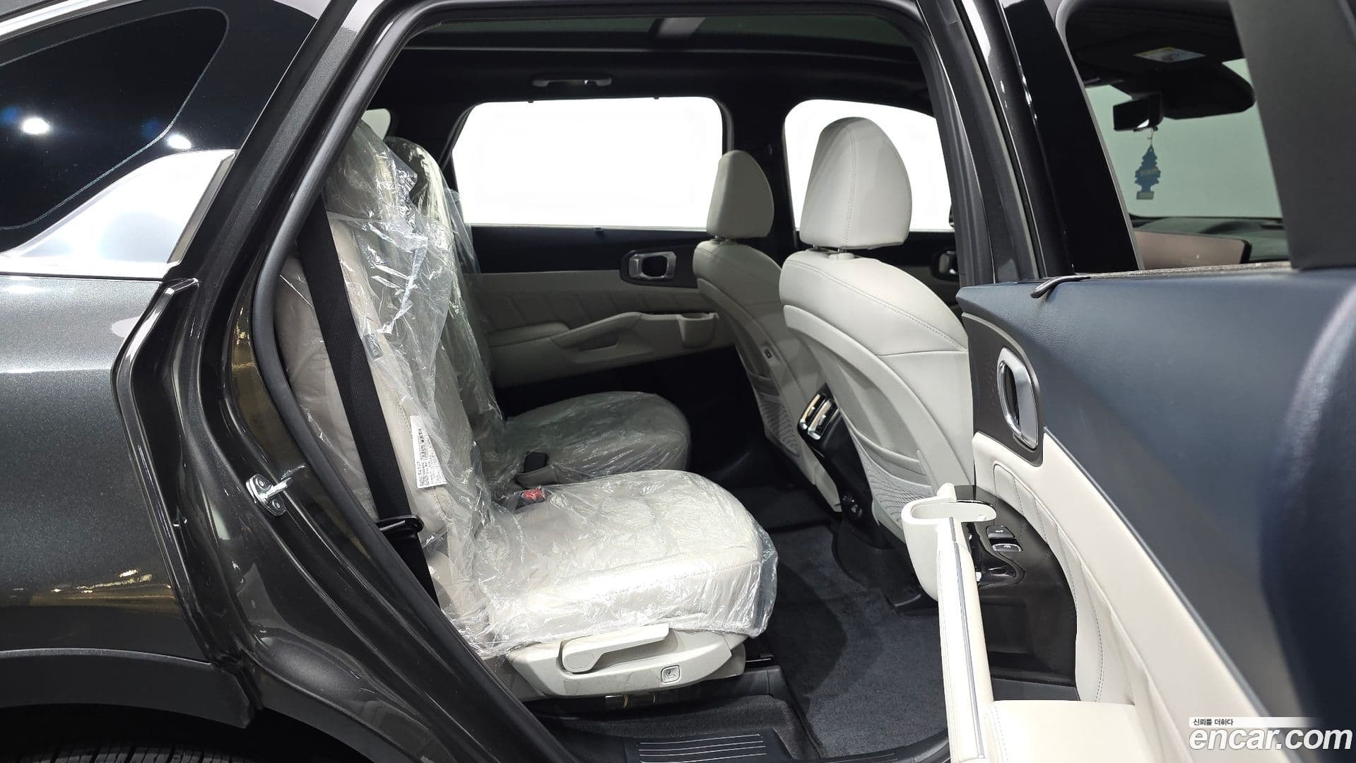 Main__Slider__Photo:Sorento Kia 2024.4-11