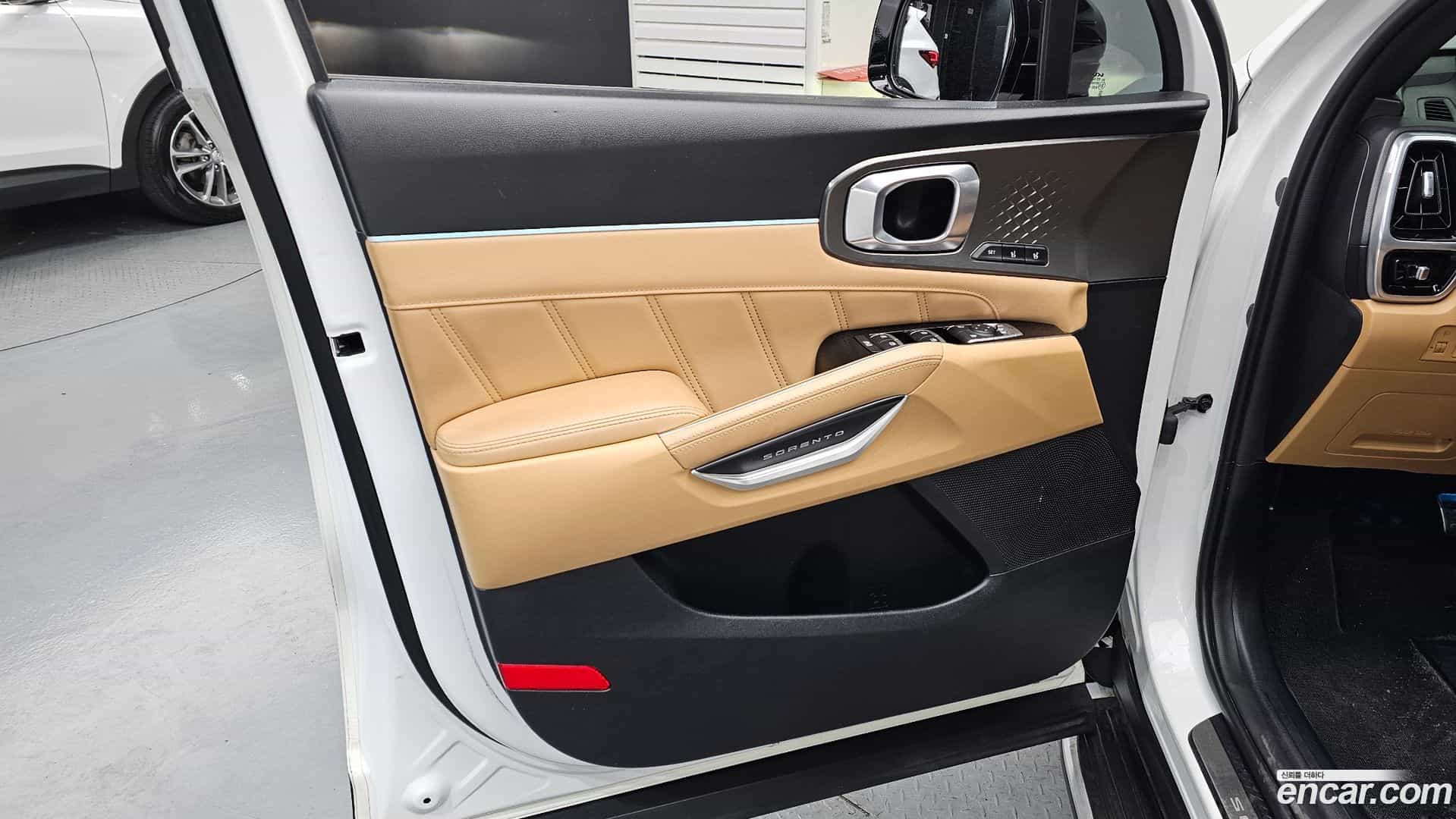Sorento Kia 2022.9-INNER-034