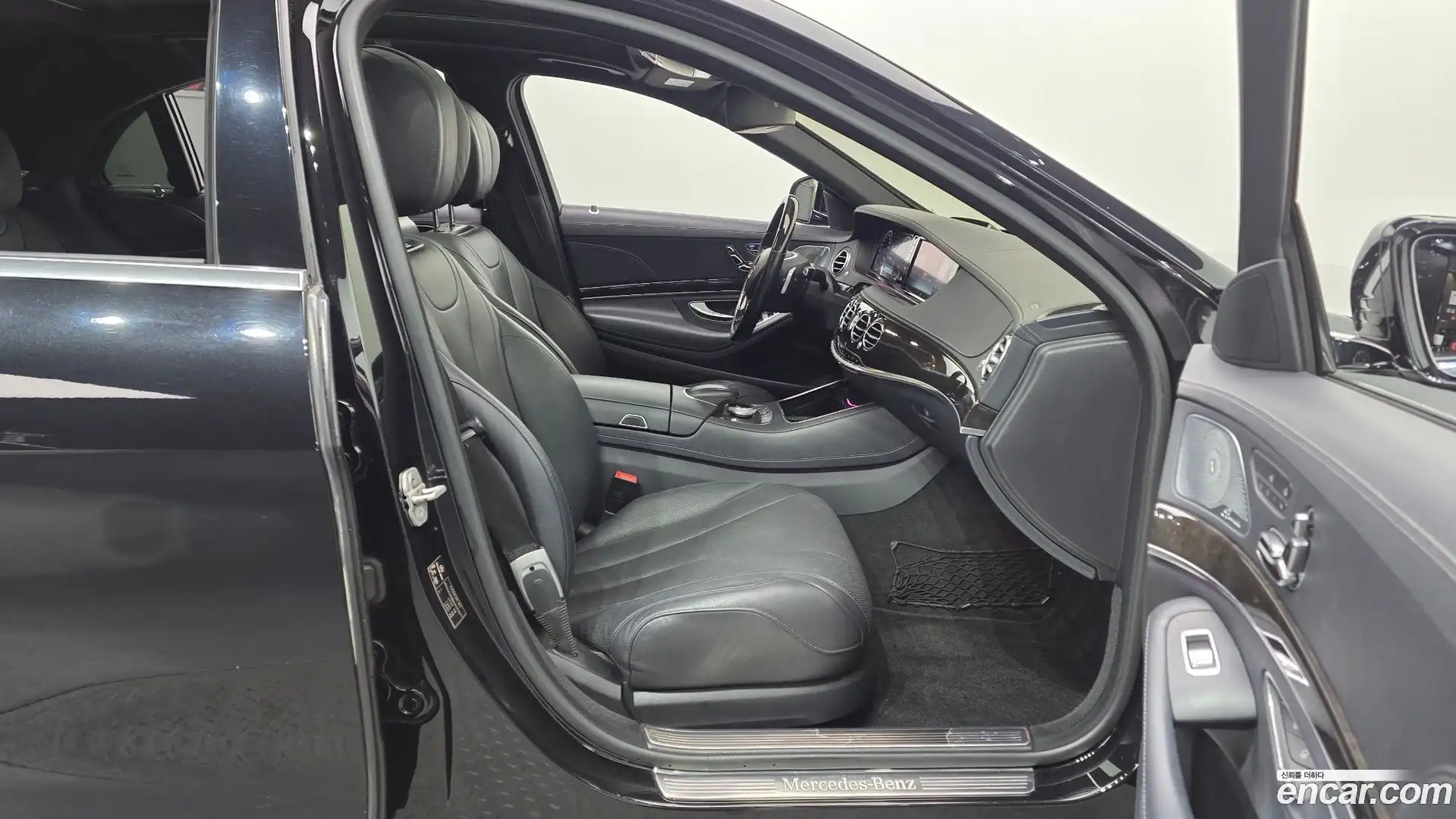 S-Class Mercedes-Benz 2016.0-OPTION-015