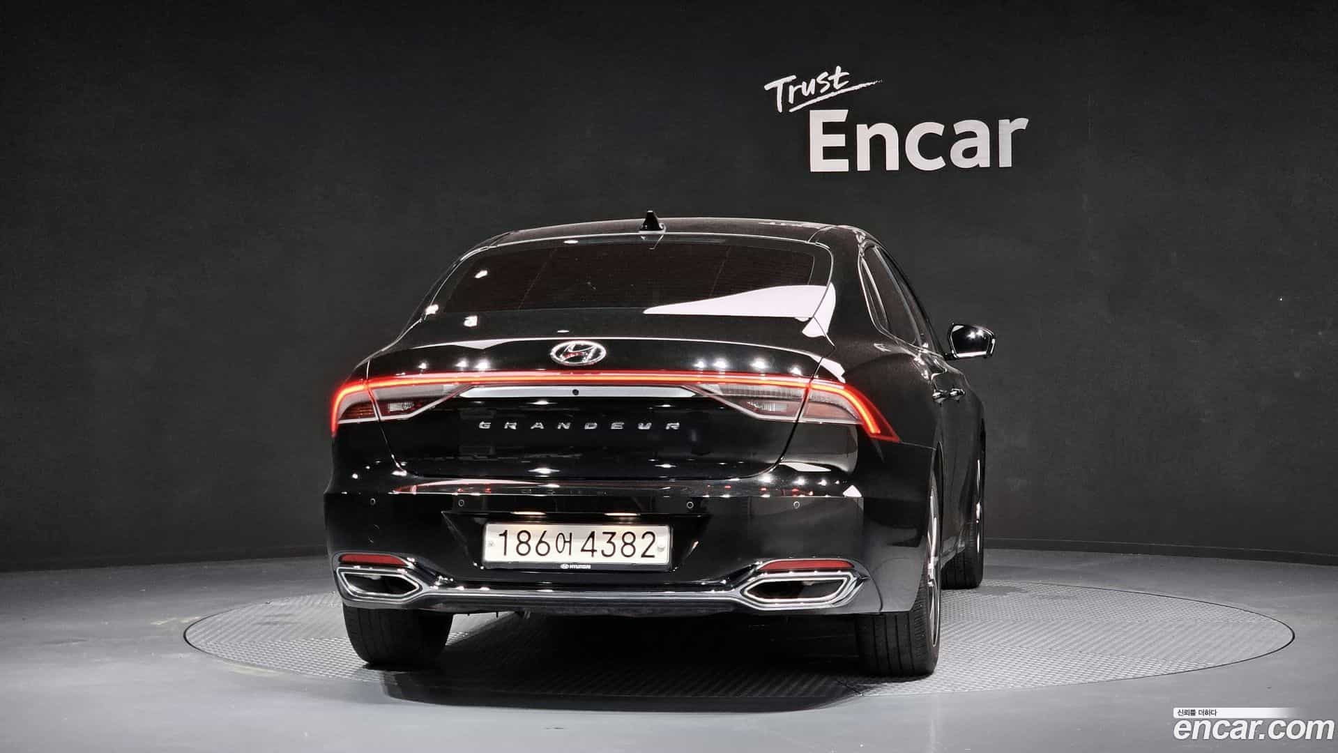 Grandeur Hyundai 2022.2-OUTER-004
