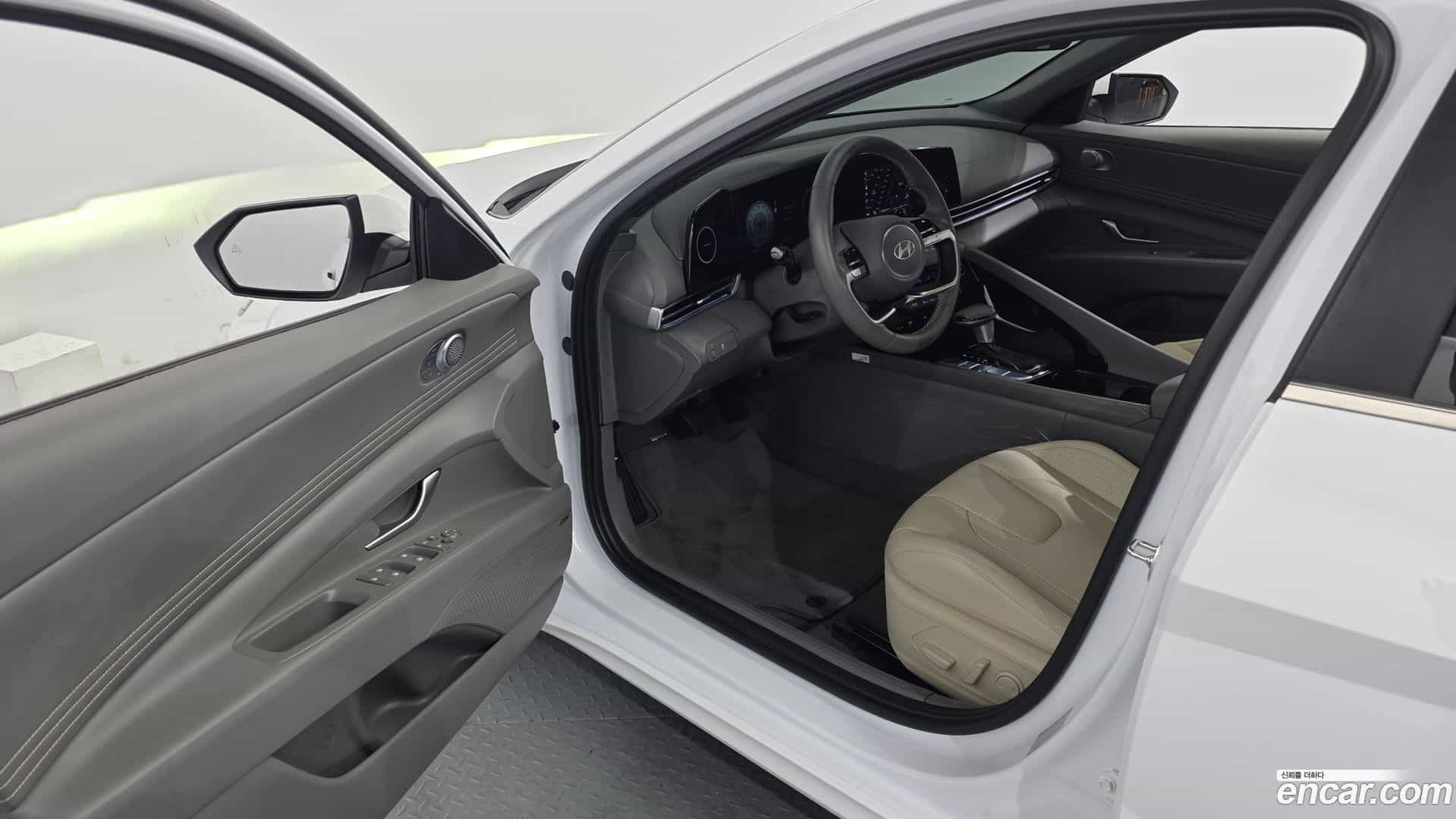AVANTE Hyundai 2024.4-INNER-010