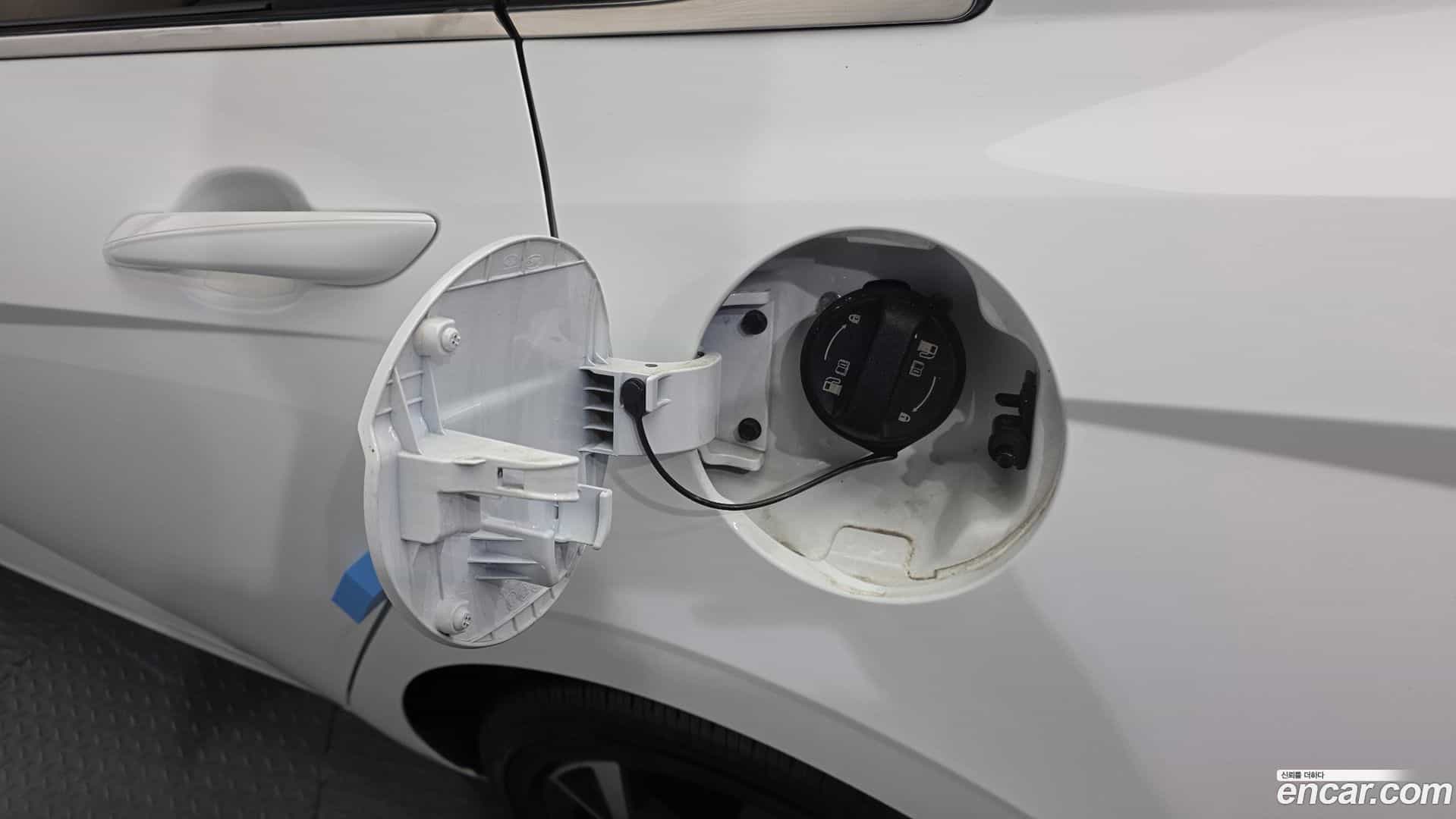 AVANTE Hyundai 2024.4-OPTION-017