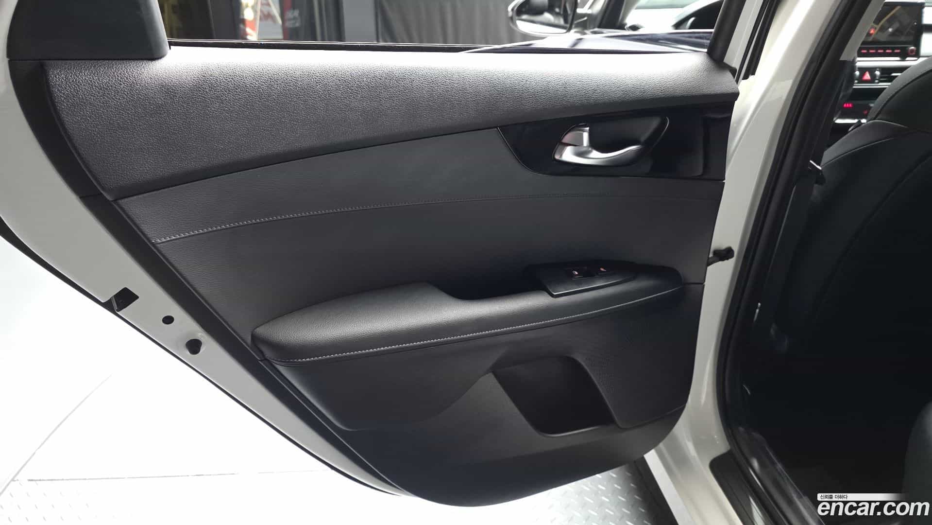 K3 Kia 2021.11-INNER-035