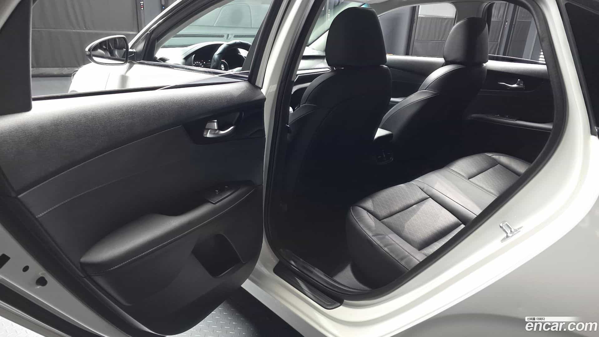 K3 Kia 2021.11-INNER-036