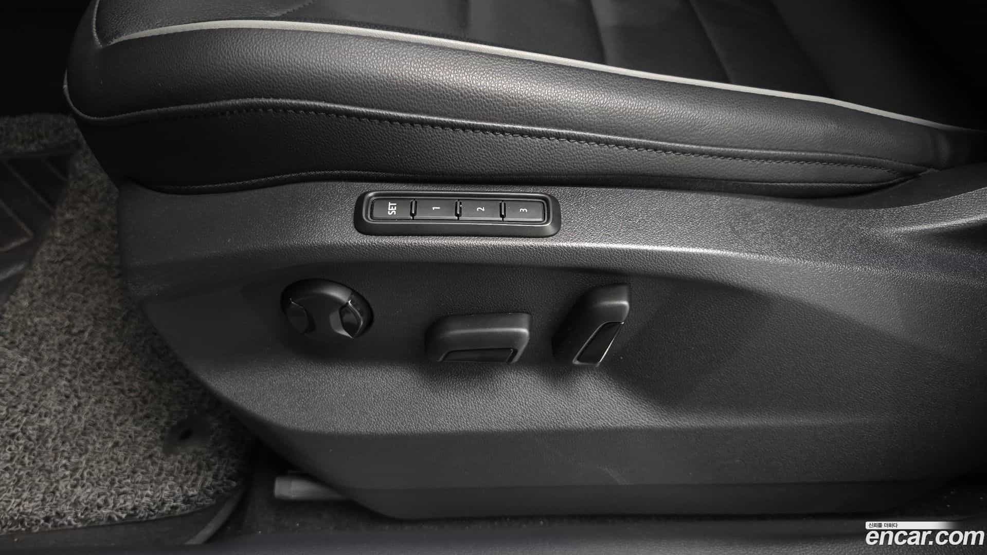 Tiguan Volkswagen 2023.6-OPTION-021