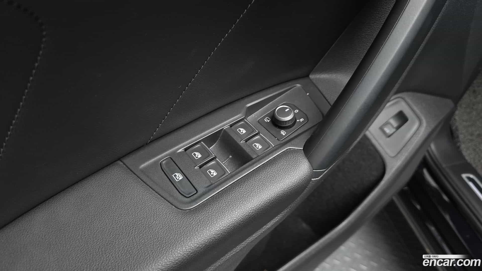 Tiguan Volkswagen 2023.6-OPTION-040