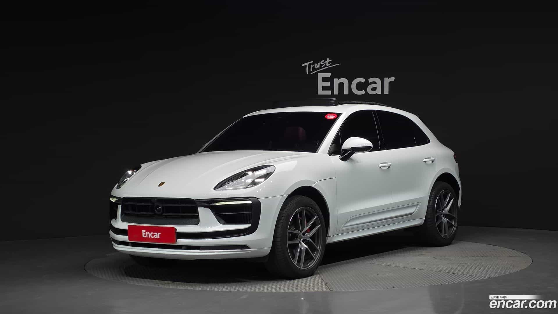 Macan Porsche 2023.1-OUTER-001