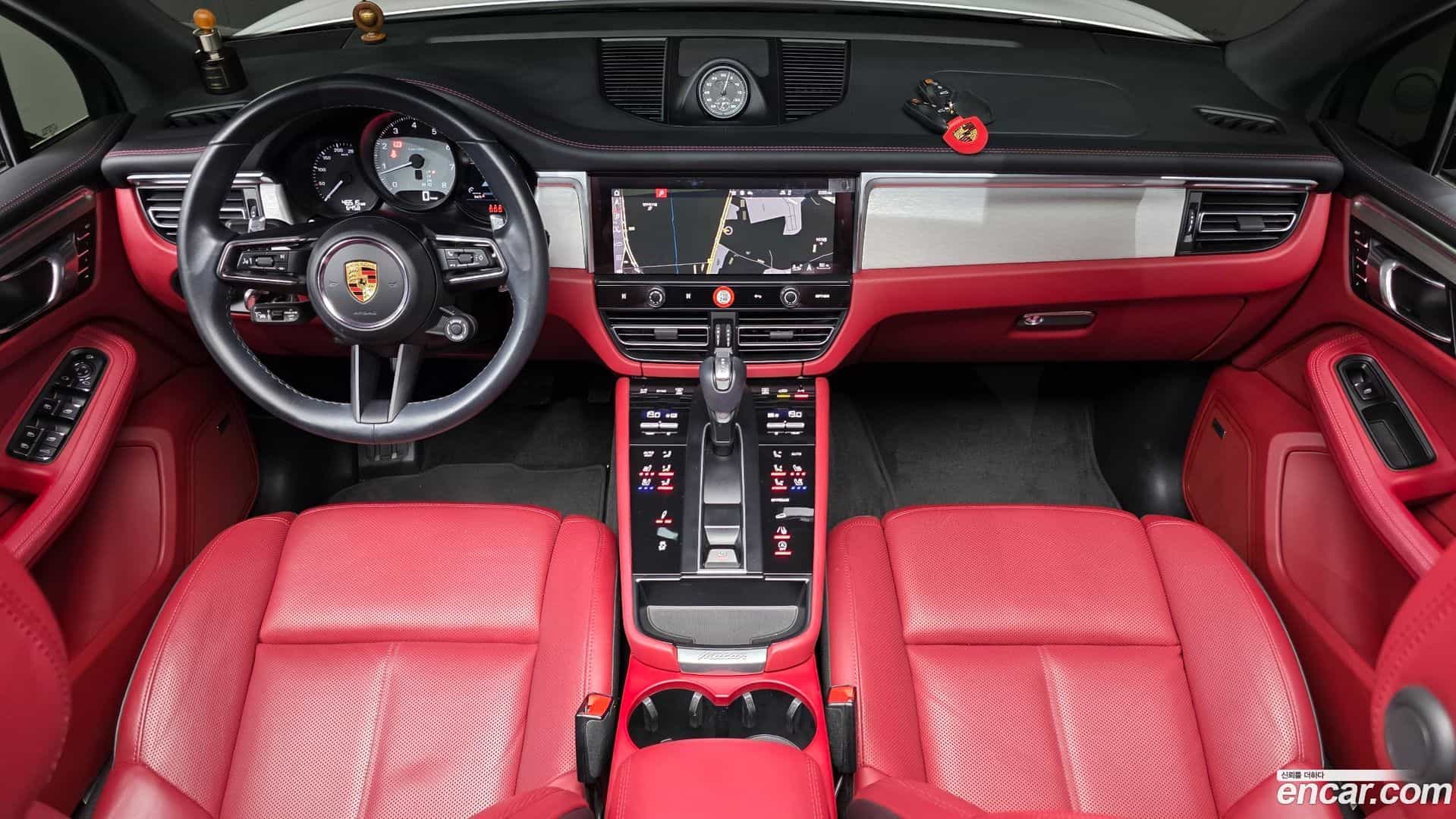 Macan Porsche 2023.1-INNER-007