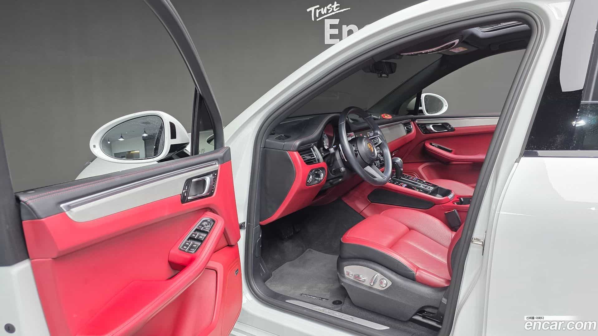 Macan Porsche 2023.1-OPTION-016